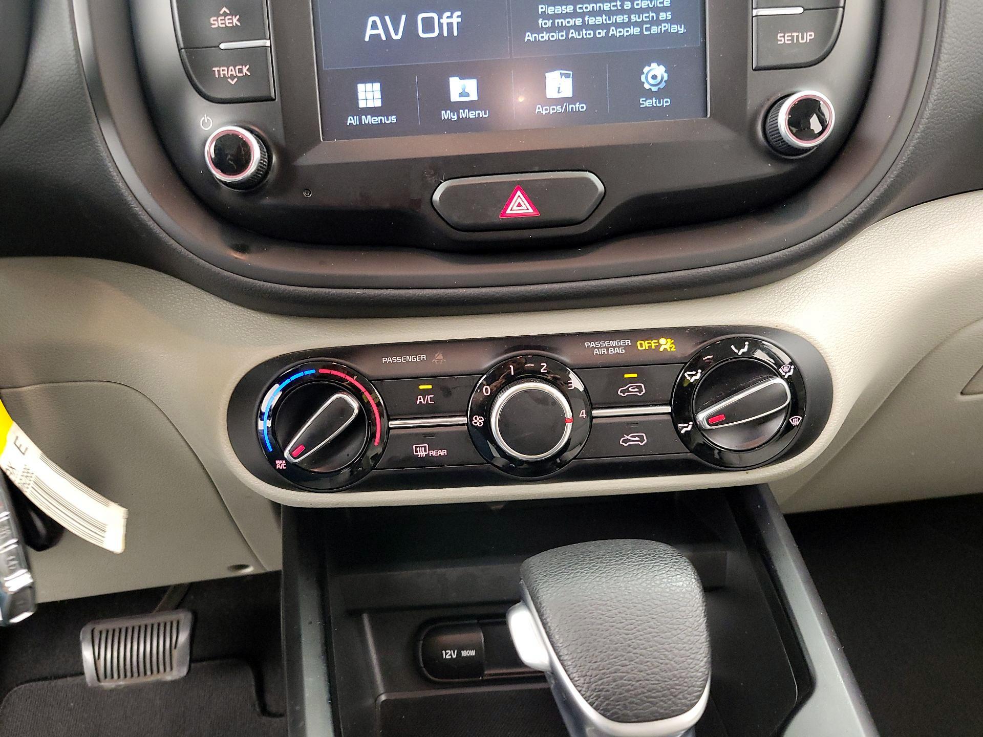 Thumbnail: 2020 Kia Soul - 16