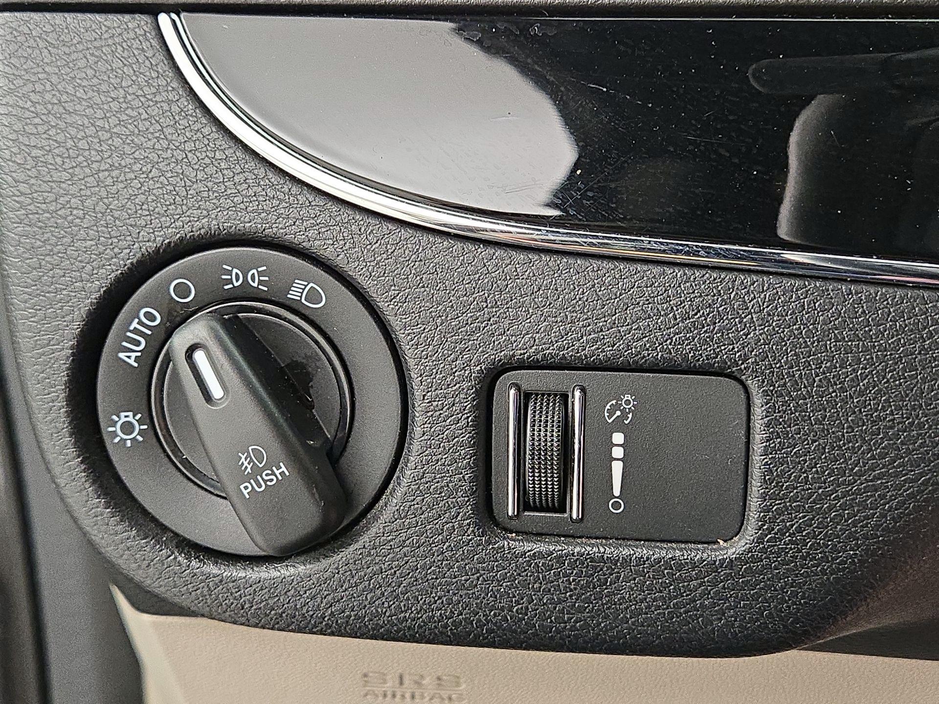 Thumbnail: 2019 Dodge Grand Caravan - 13