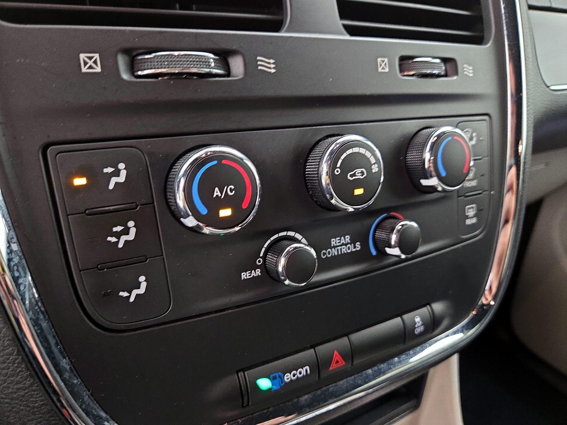 Thumbnail: 2019 Dodge Grand Caravan - 16