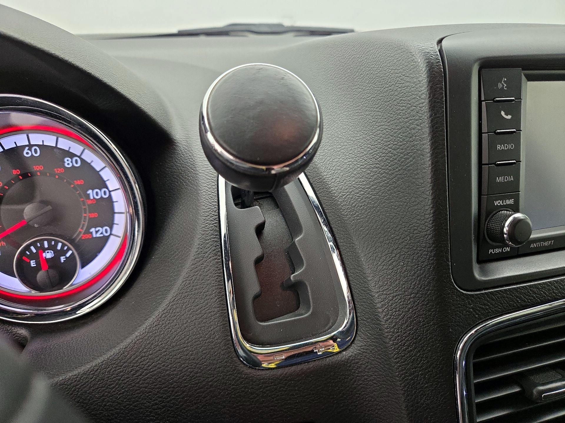 Thumbnail: 2019 Dodge Grand Caravan - 17