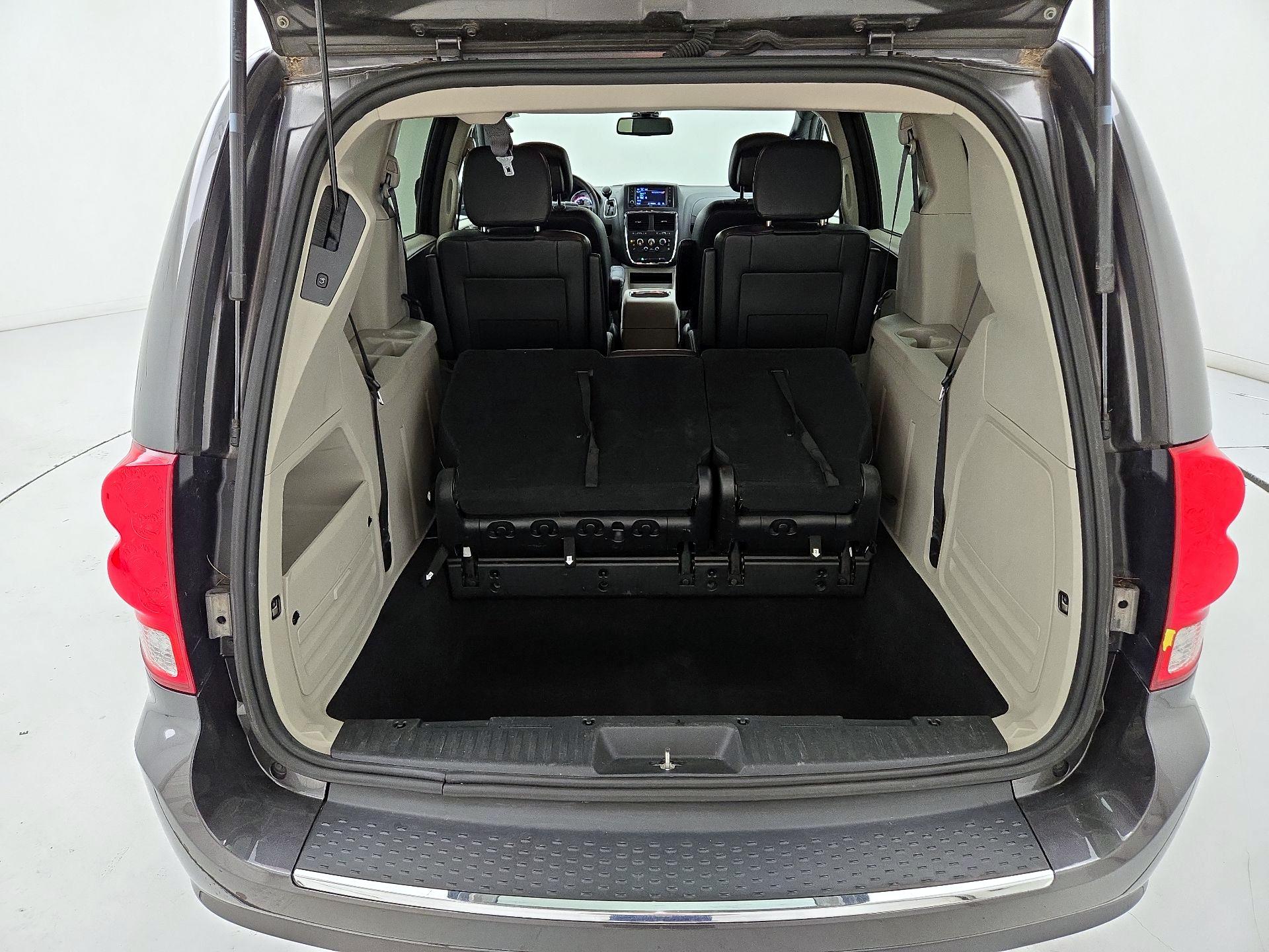 Thumbnail: 2019 Dodge Grand Caravan - 20