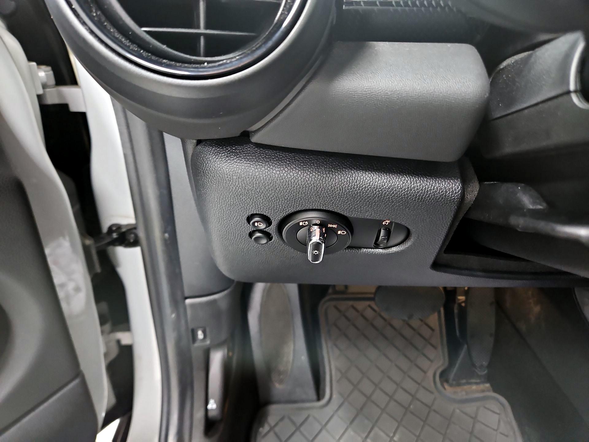 Thumbnail: 2021 MINI Cooper Hardtop - 13