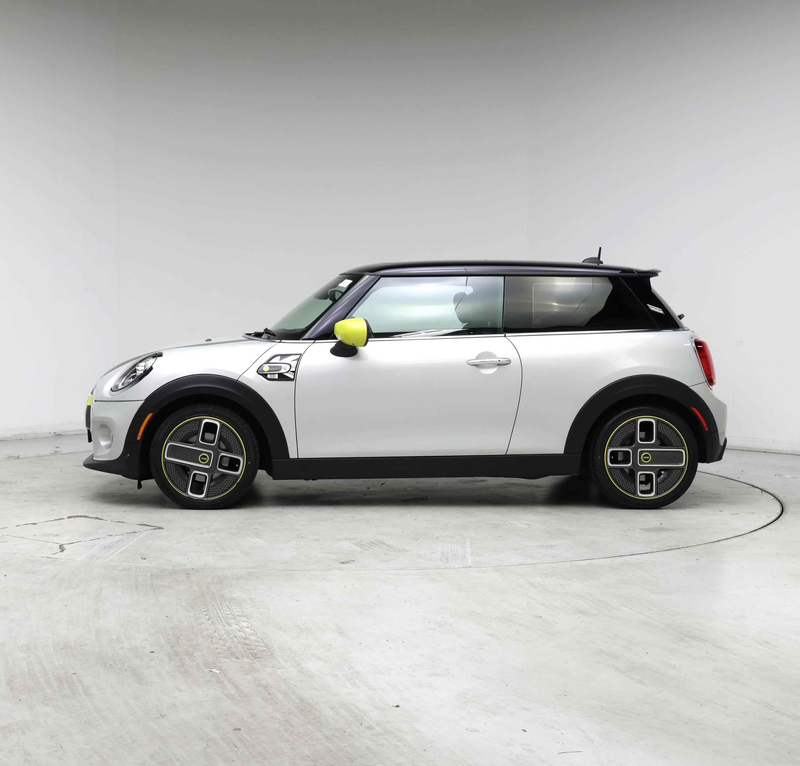 Thumbnail: 2021 MINI Cooper Hardtop - 3