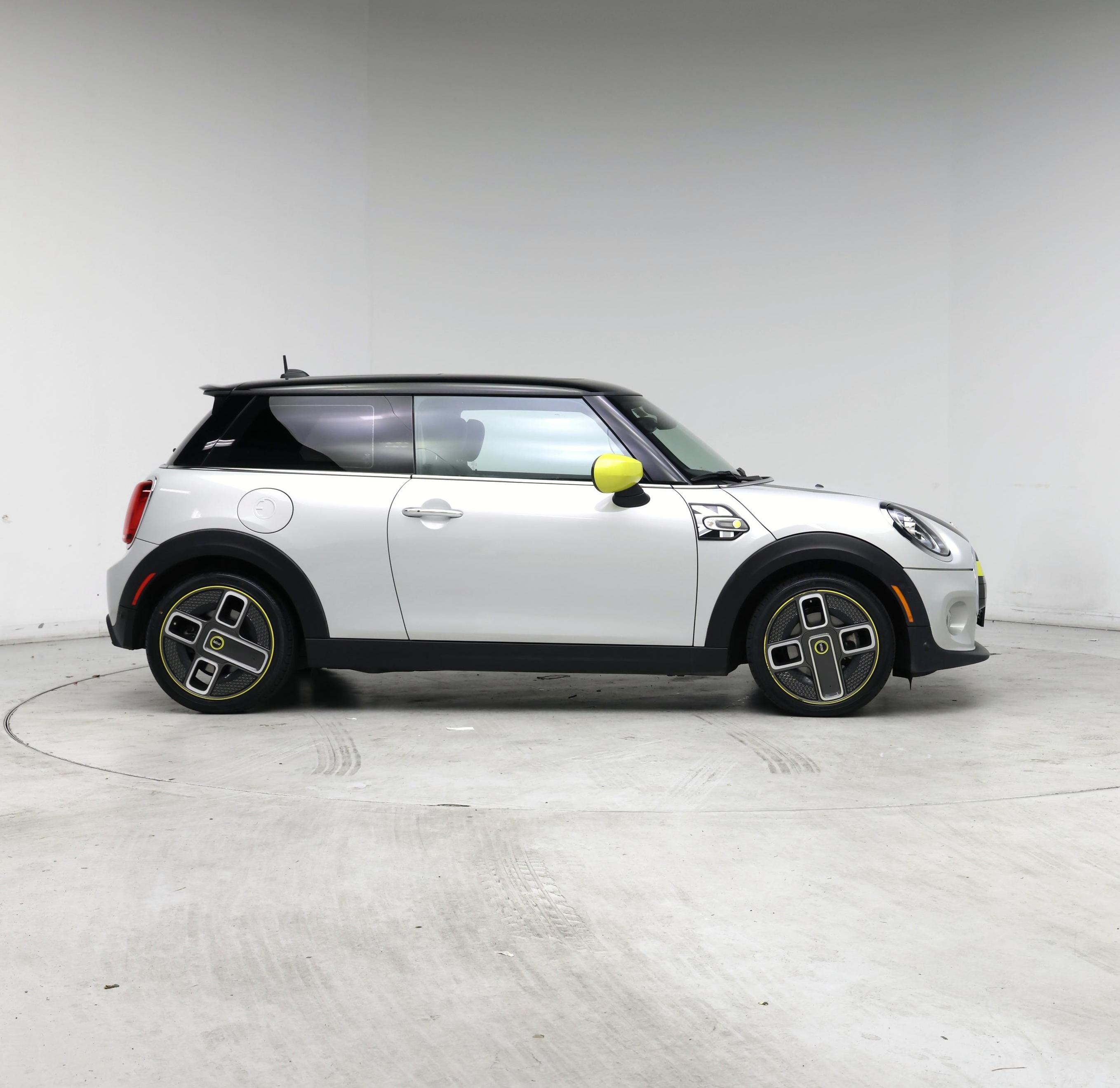 Thumbnail: 2021 MINI Cooper Hardtop - 7