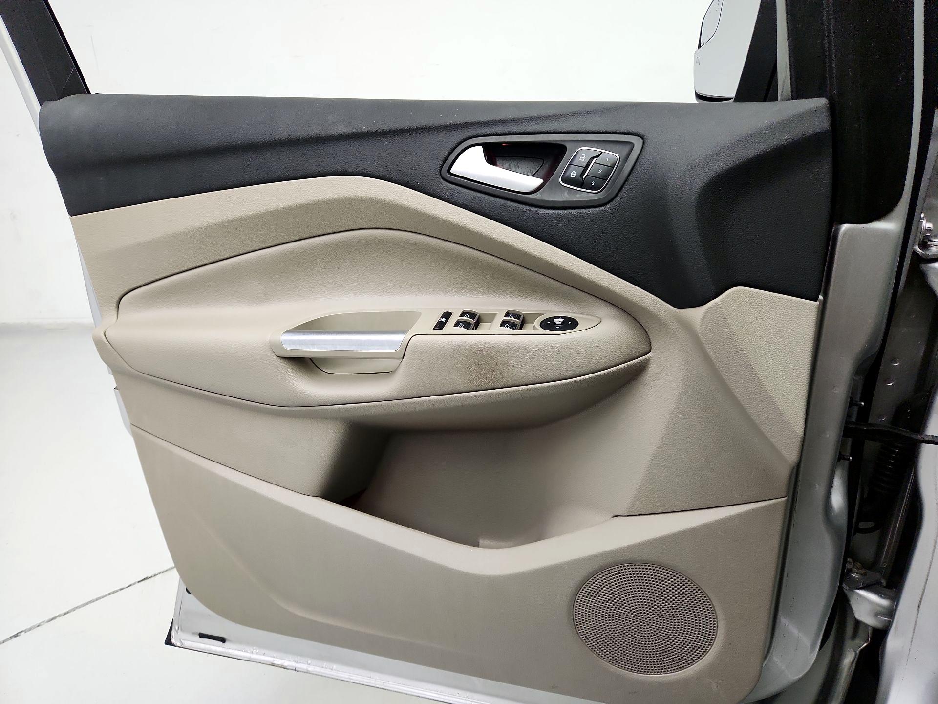 Thumbnail: 2016 Ford Escape - 12