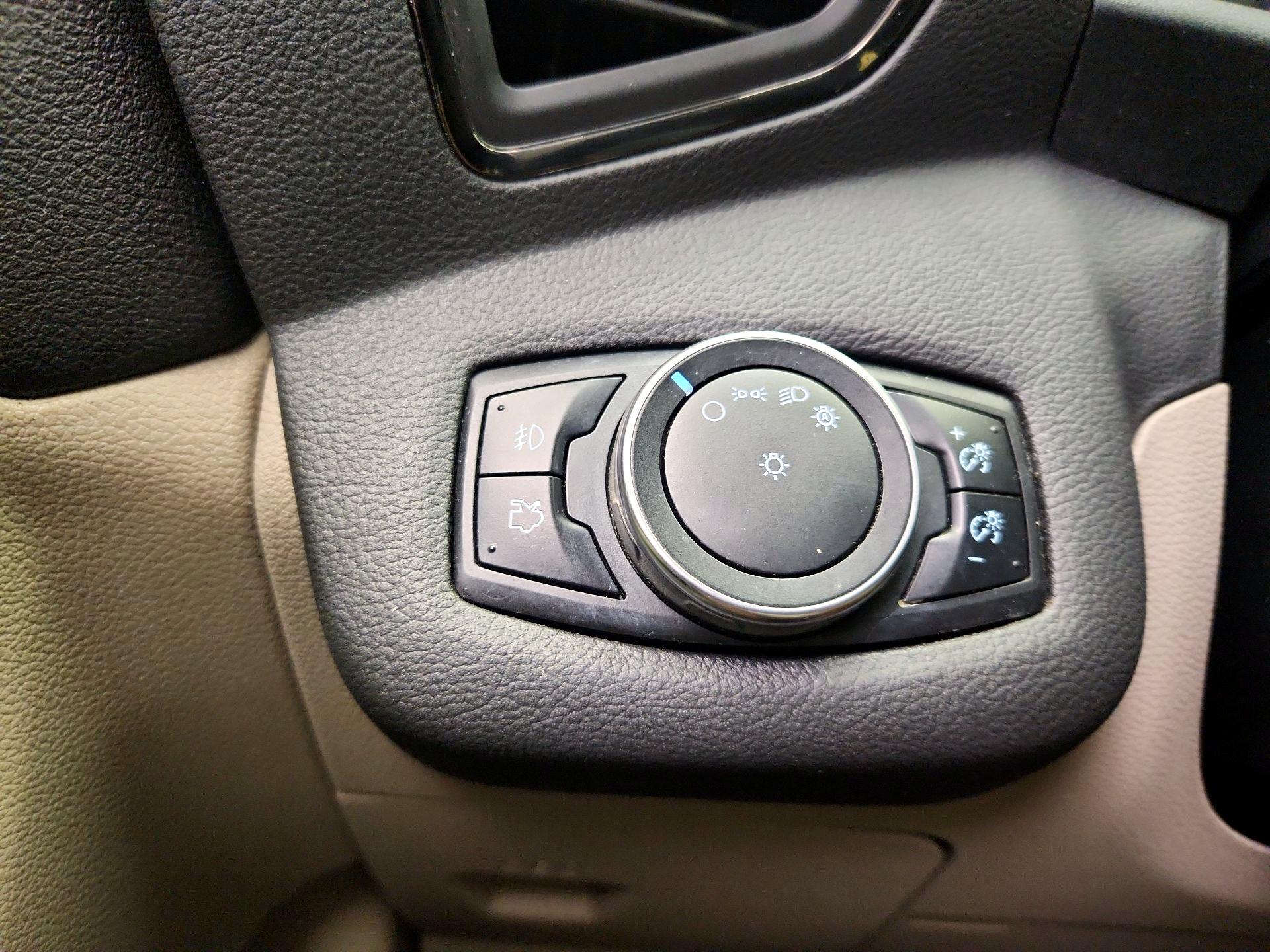 Thumbnail: 2016 Ford Escape - 13