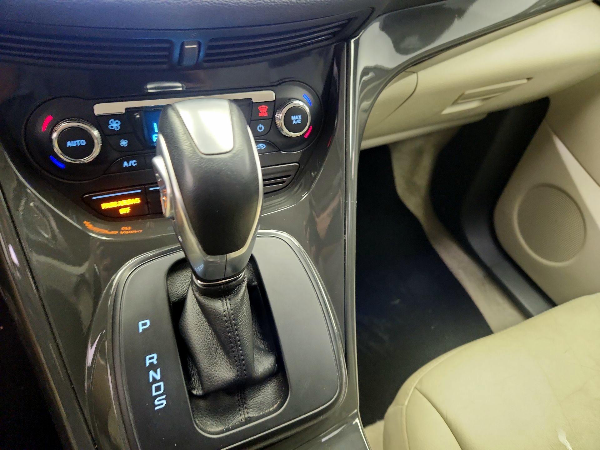 Thumbnail: 2016 Ford Escape - 18