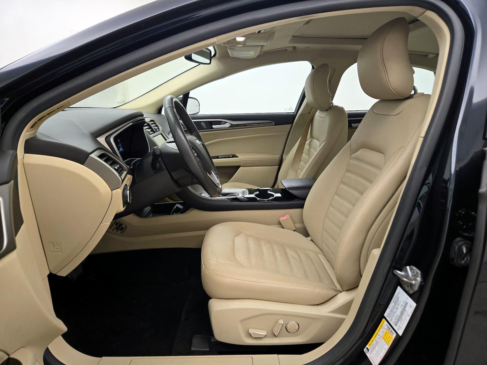 2014 Ford Fusion SE Hybrid - Photo 12