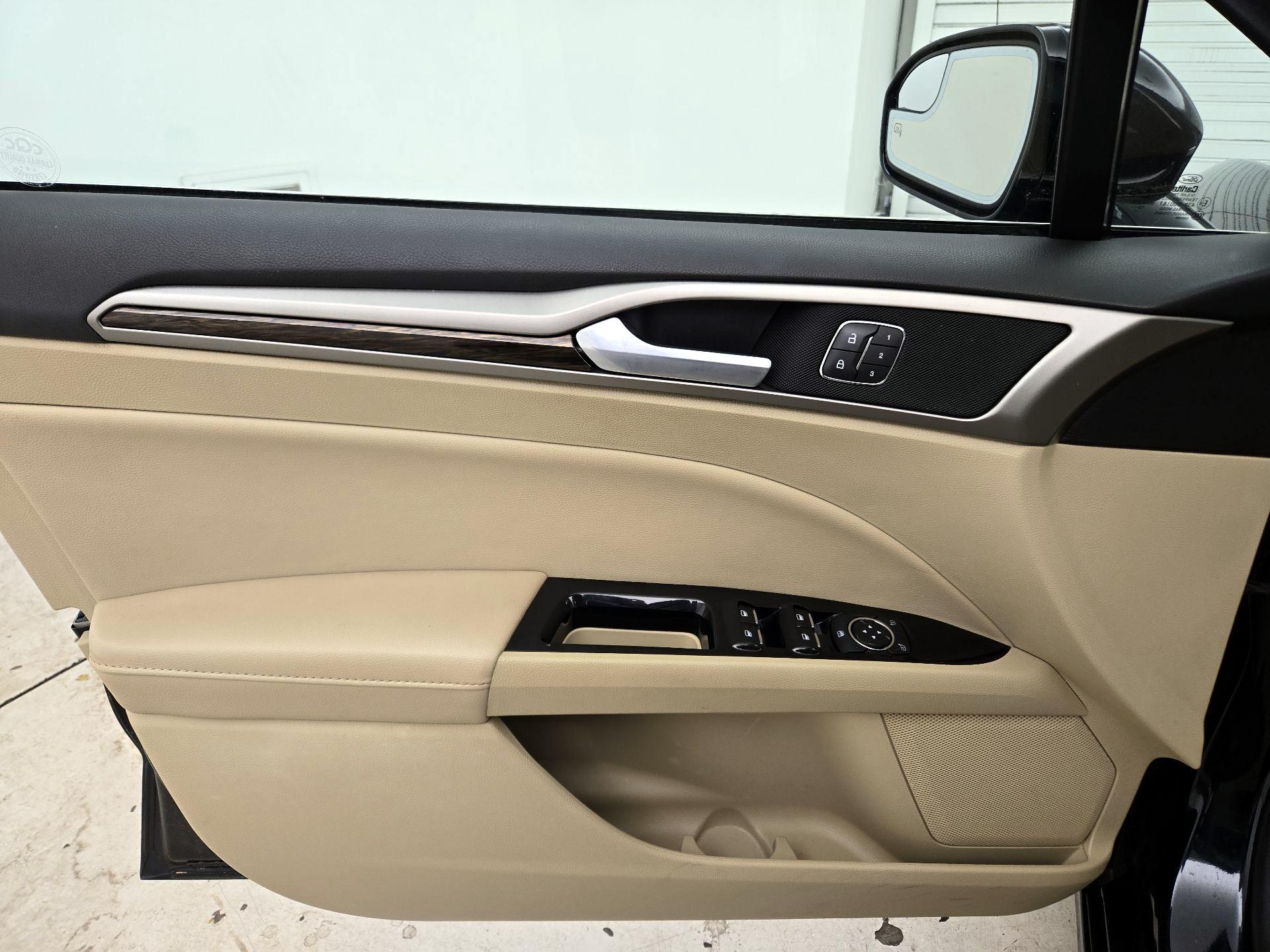 Thumbnail: 2014 Ford Fusion - 12