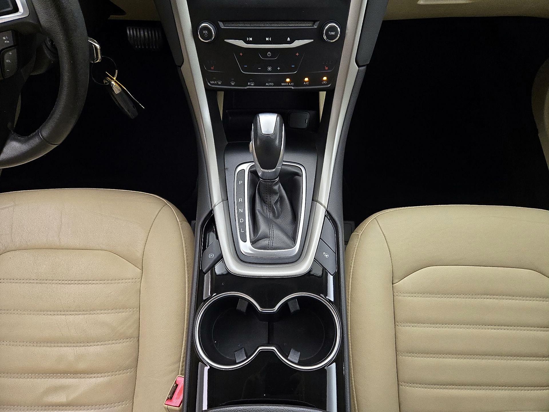 Thumbnail: 2014 Ford Fusion - 16