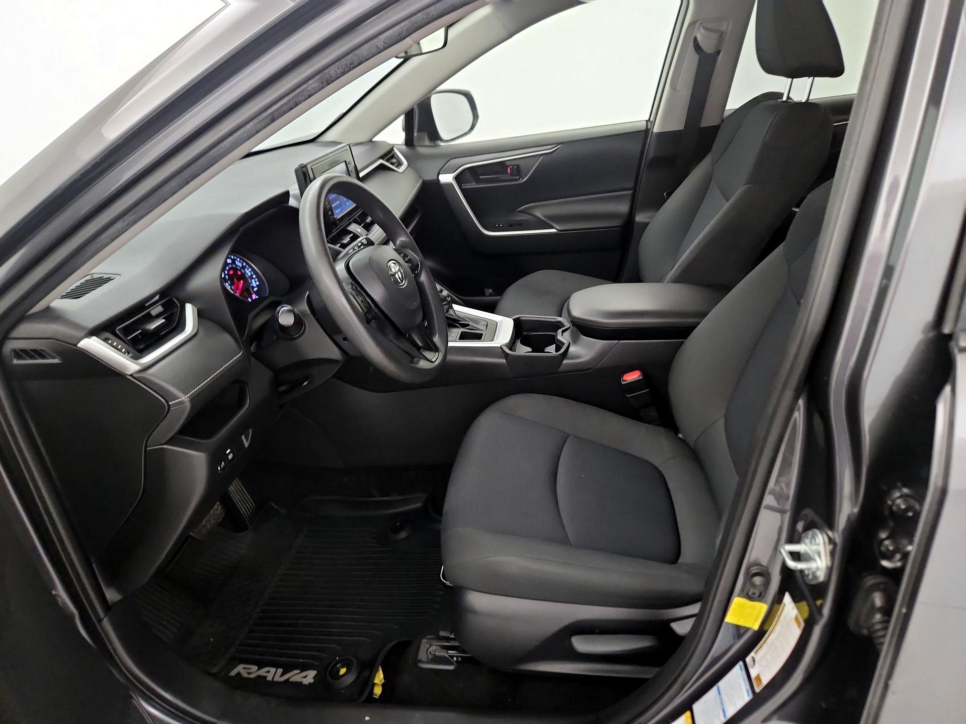 Thumbnail: 2019 Toyota RAV4 - 11