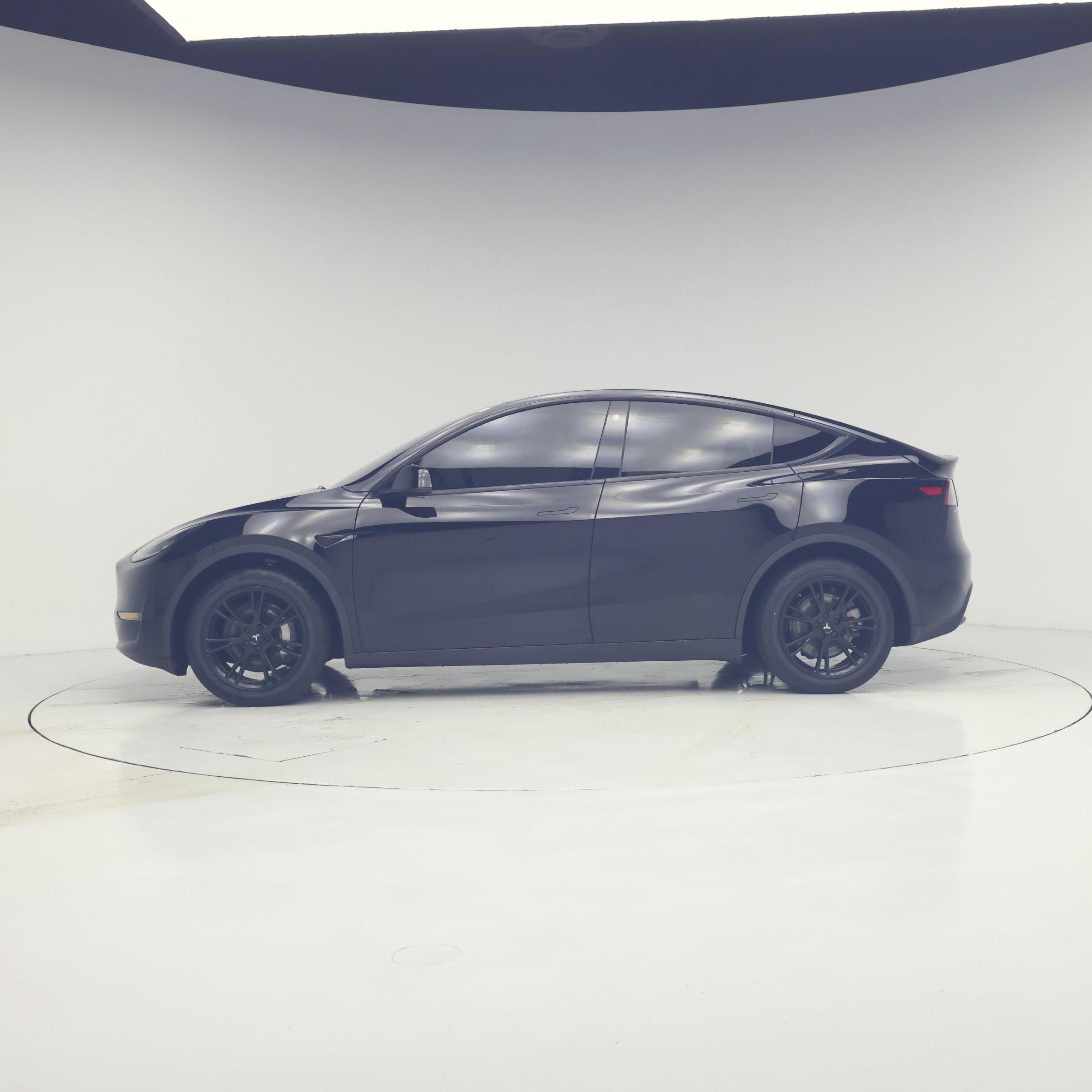 Thumbnail: 2022 Tesla Model Y - 3