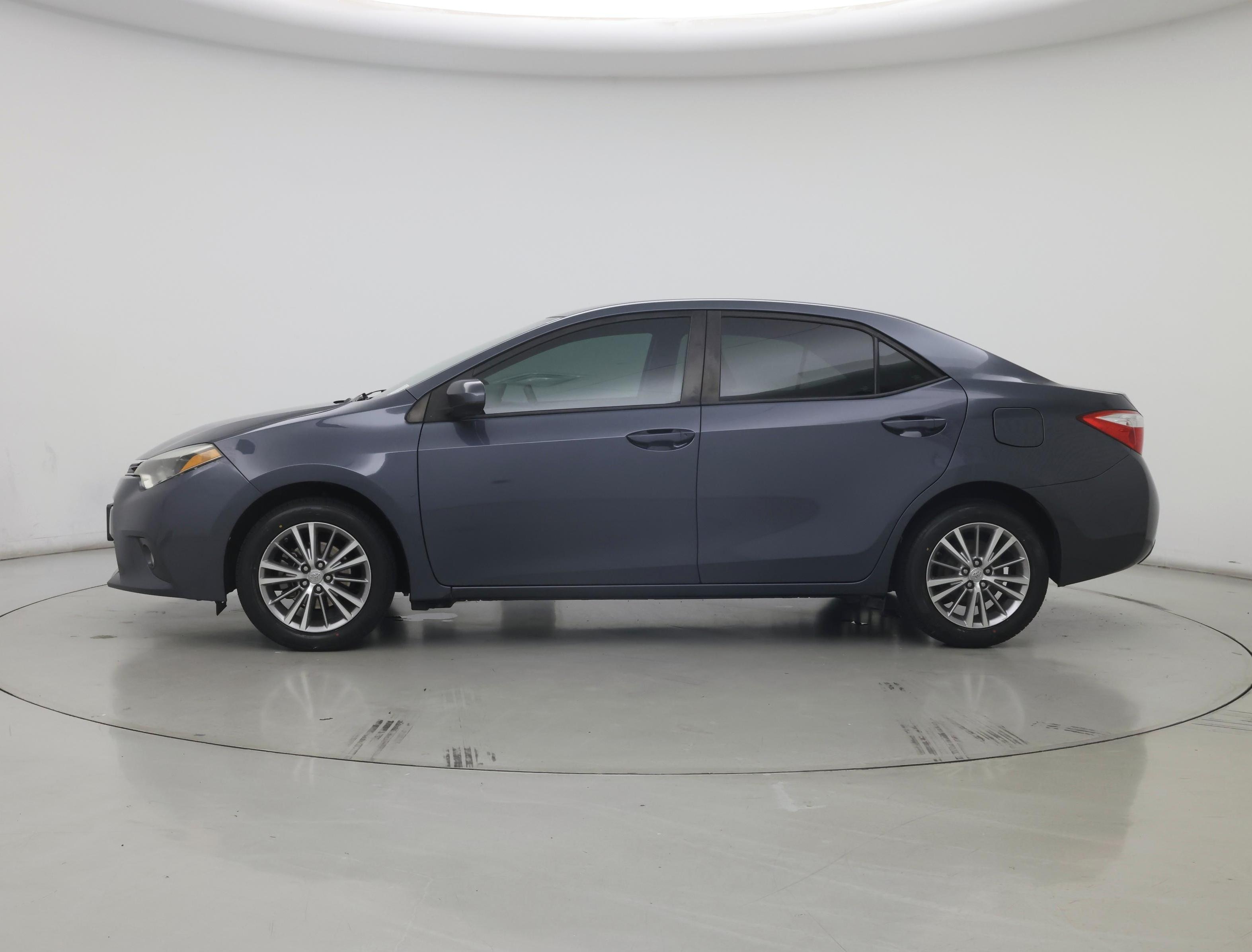 Thumbnail: 2015 Toyota Corolla - 3