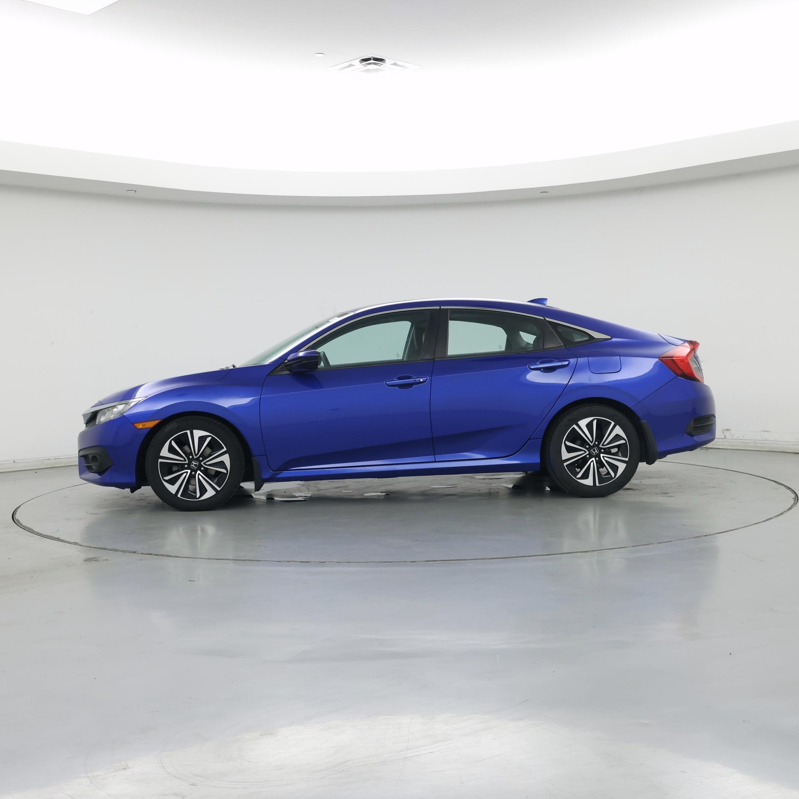 Thumbnail: 2016 Honda Civic - 3