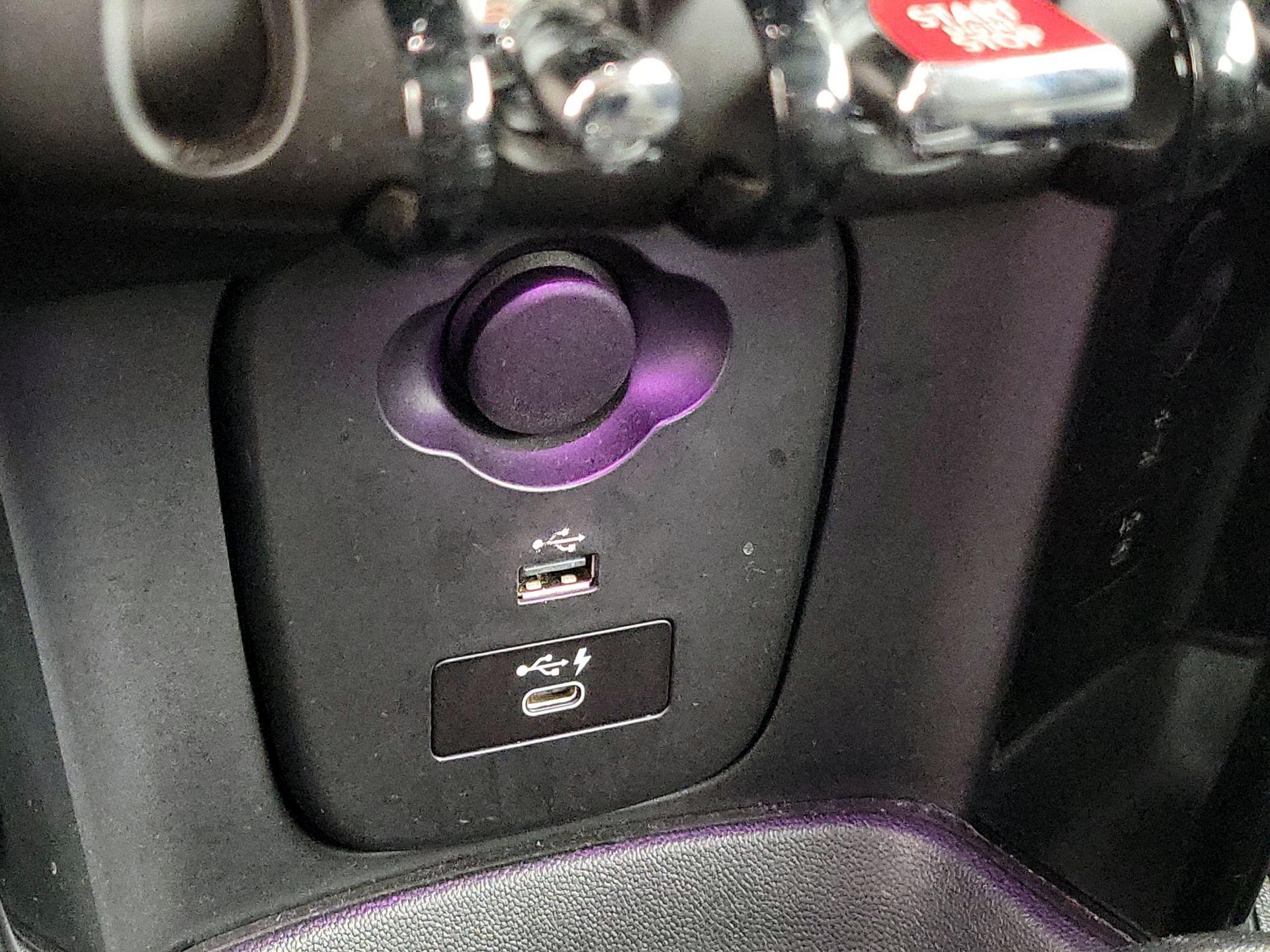 Thumbnail: 2022 MINI Cooper Hardtop - 18