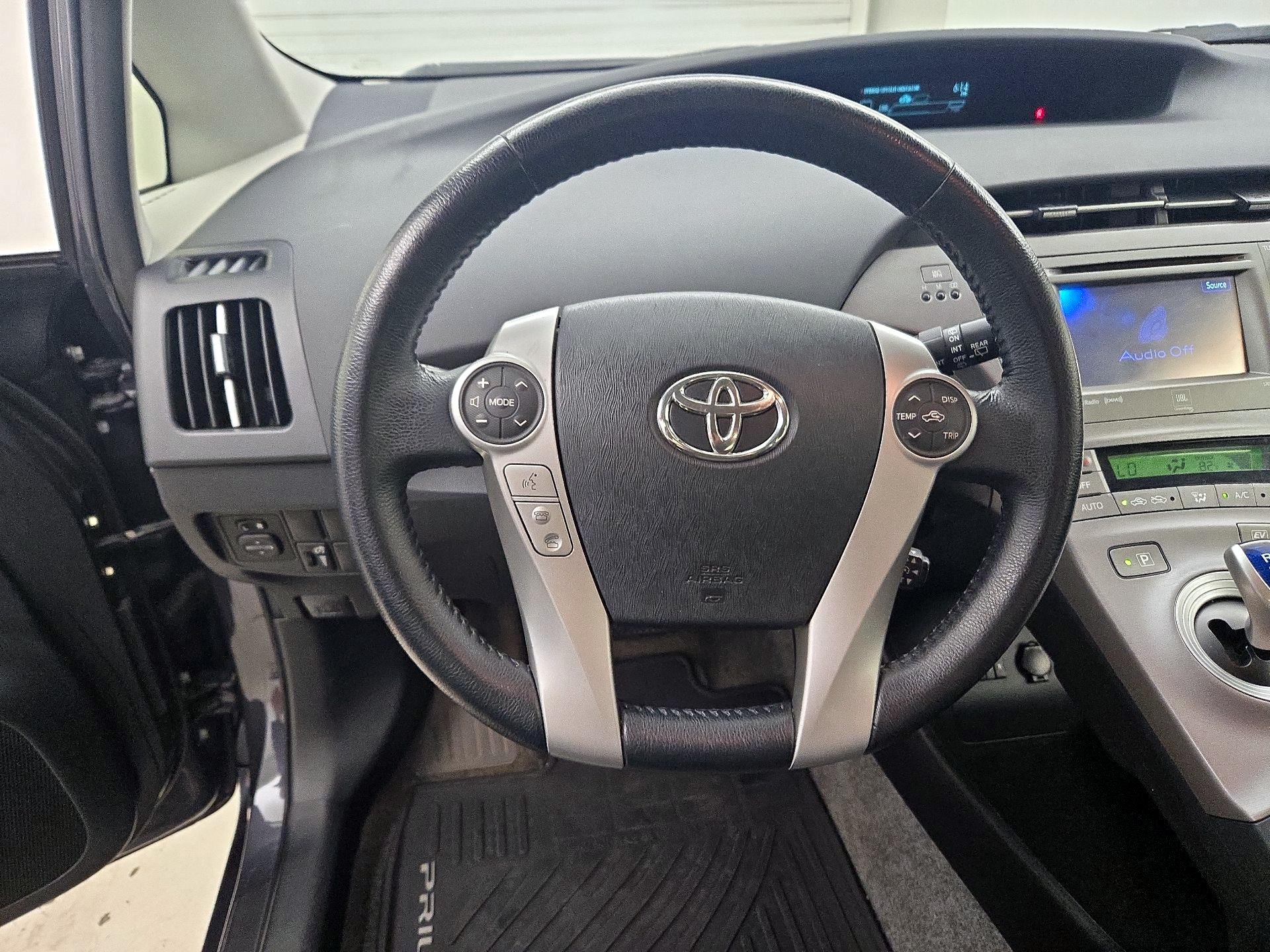 Thumbnail: 2015 Toyota Prius - 10