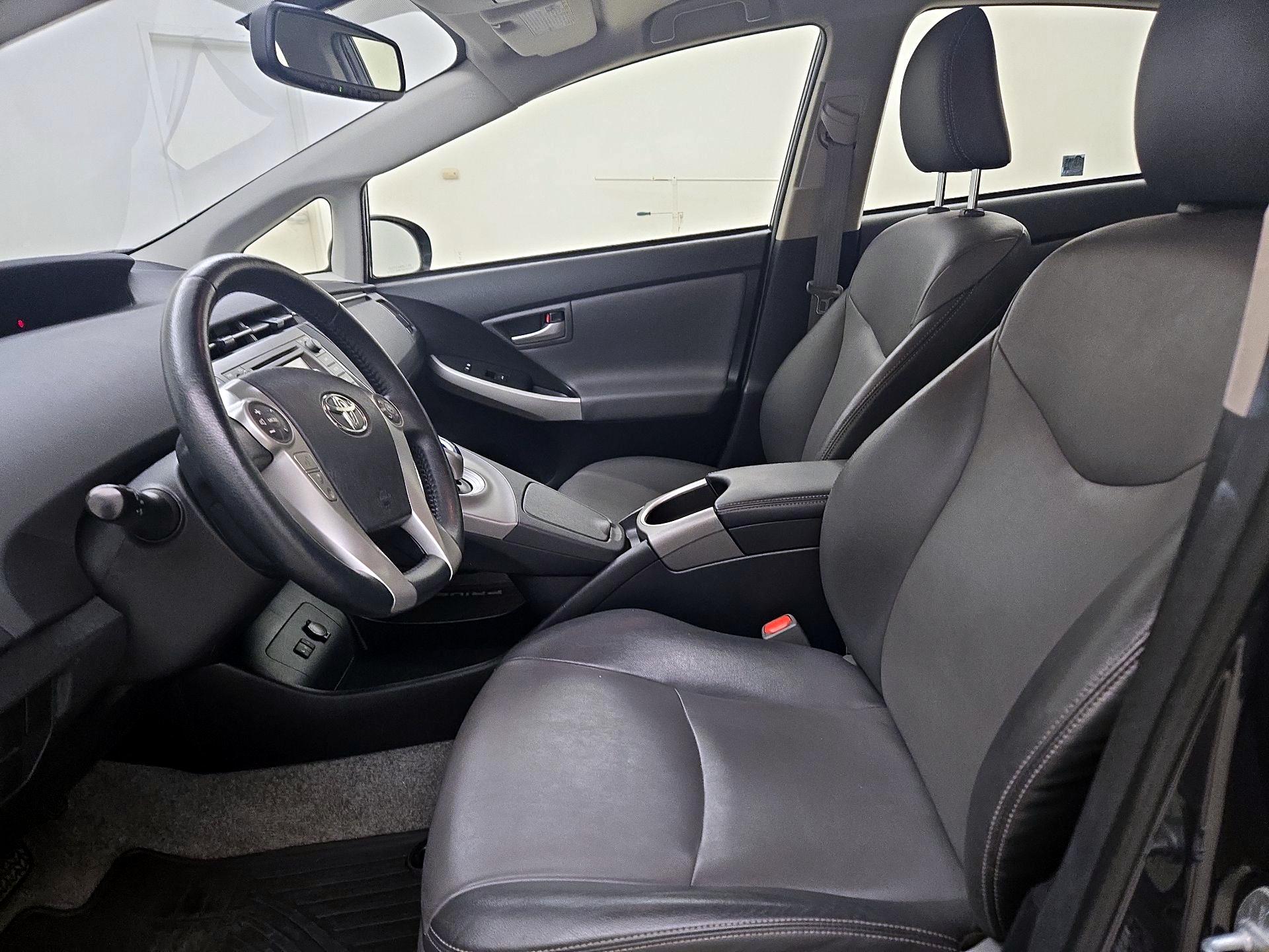 Thumbnail: 2015 Toyota Prius - 11