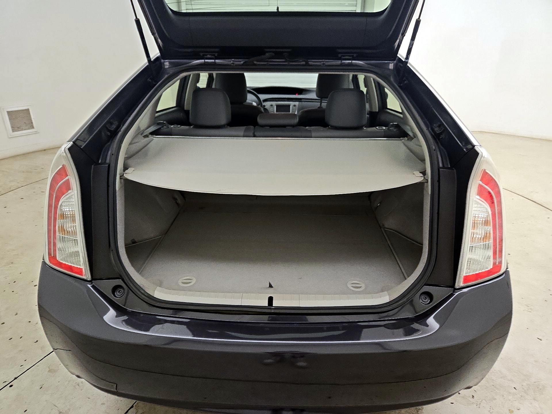 Thumbnail: 2015 Toyota Prius - 19