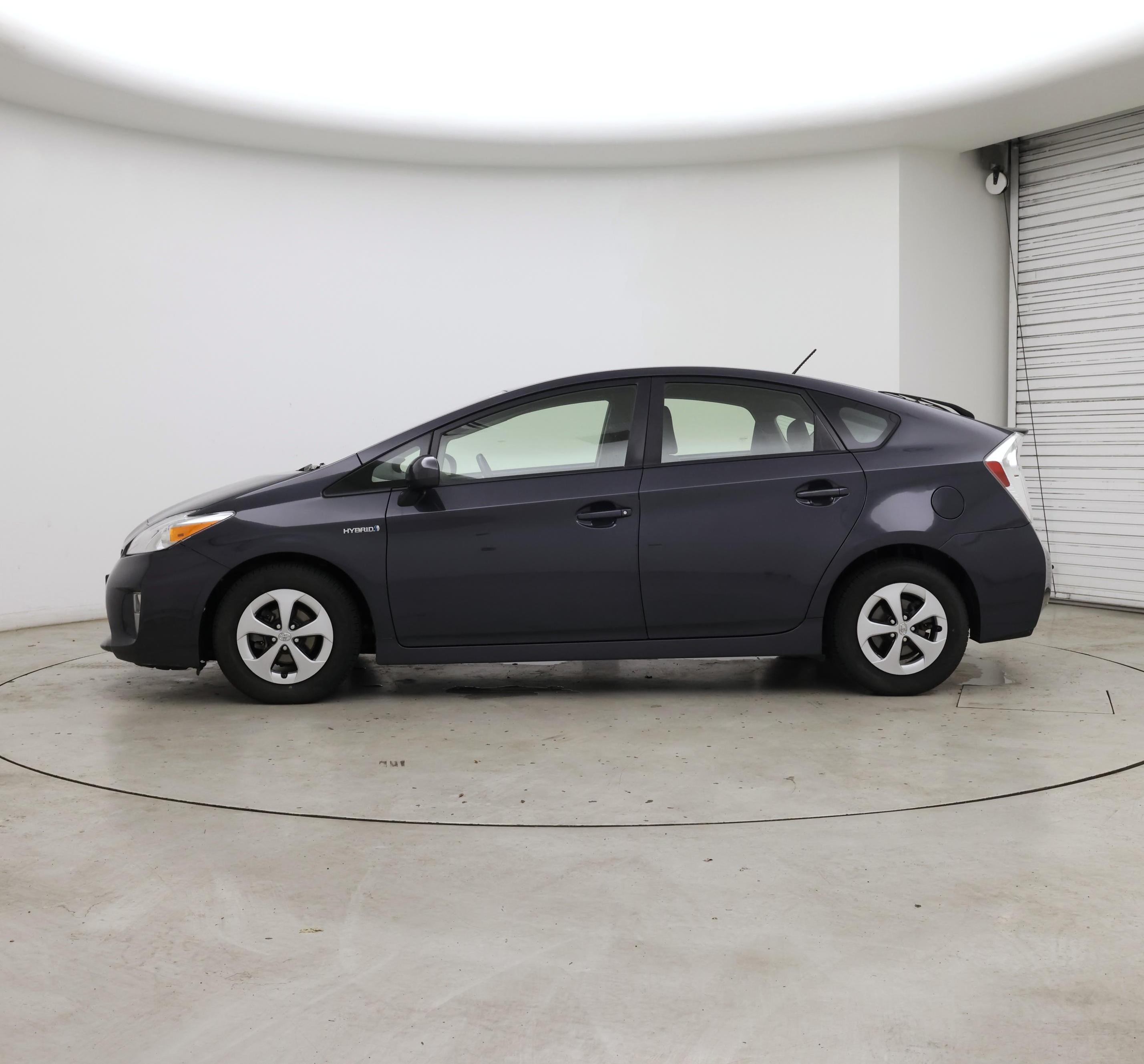 Thumbnail: 2015 Toyota Prius - 3