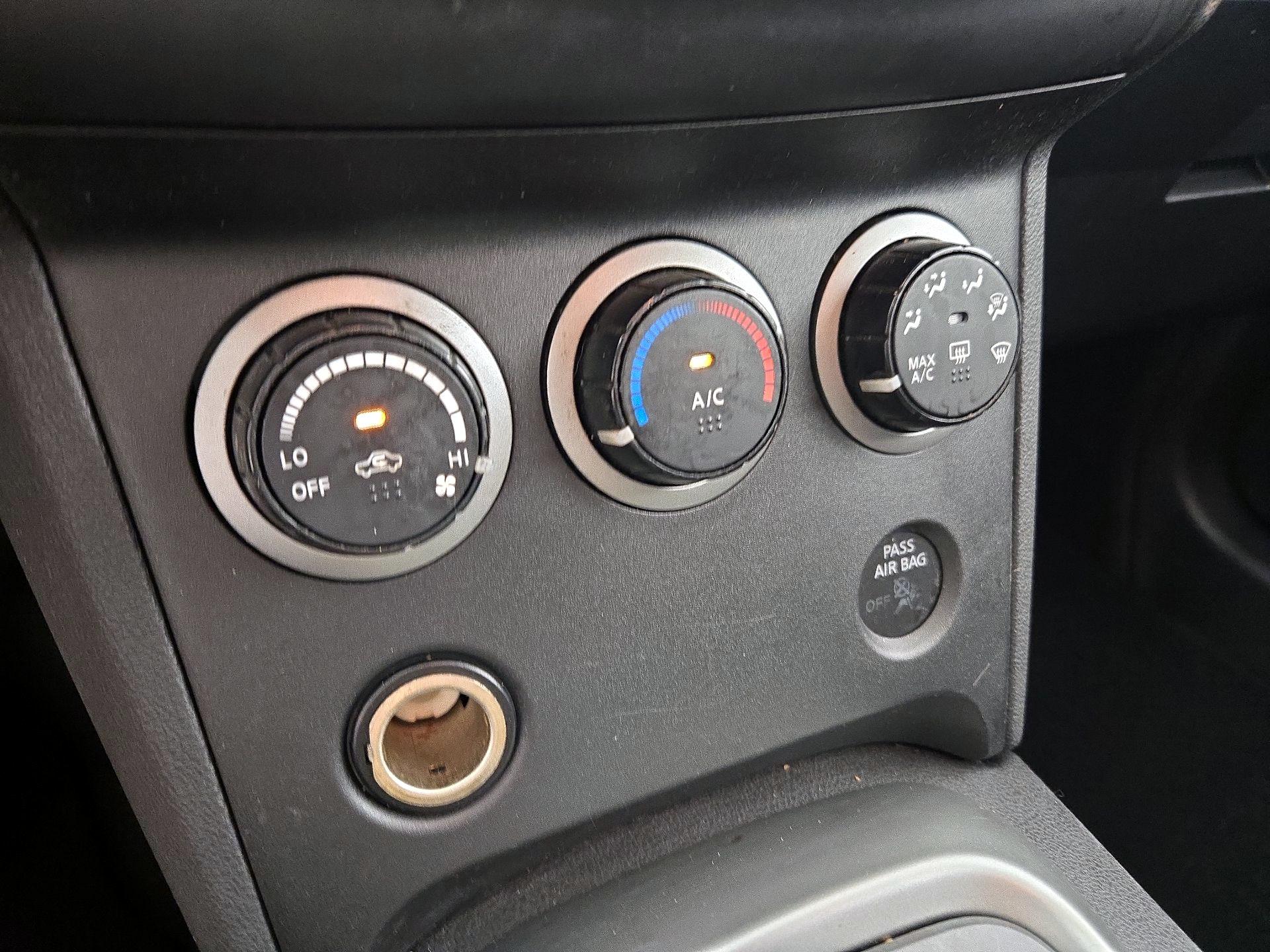 Thumbnail: 2014 Nissan Rogue - 15