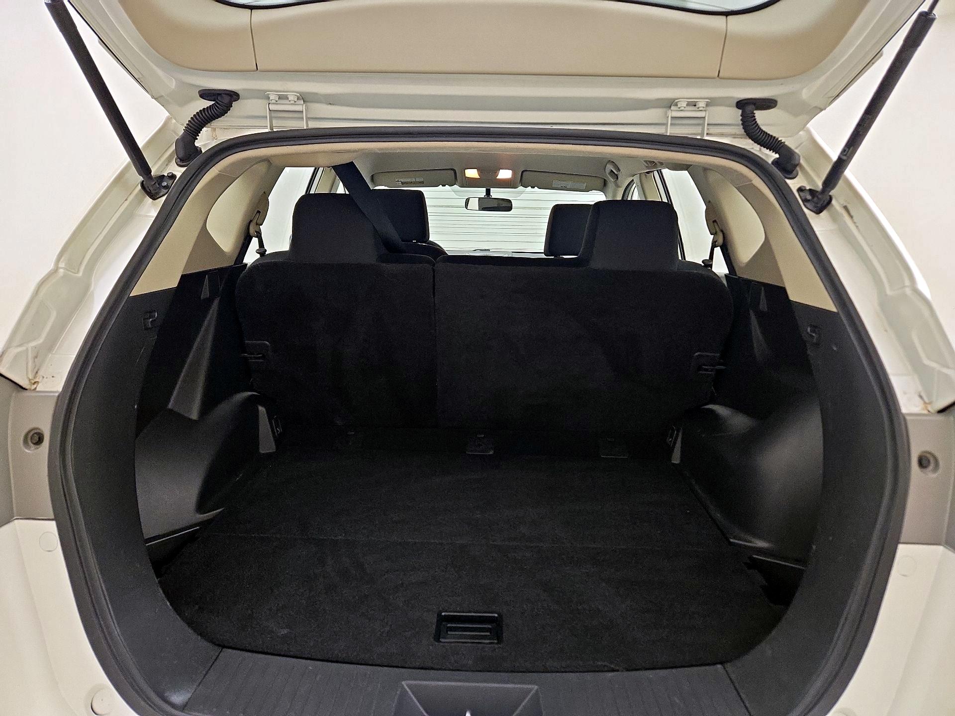 Thumbnail: 2014 Nissan Rogue - 17