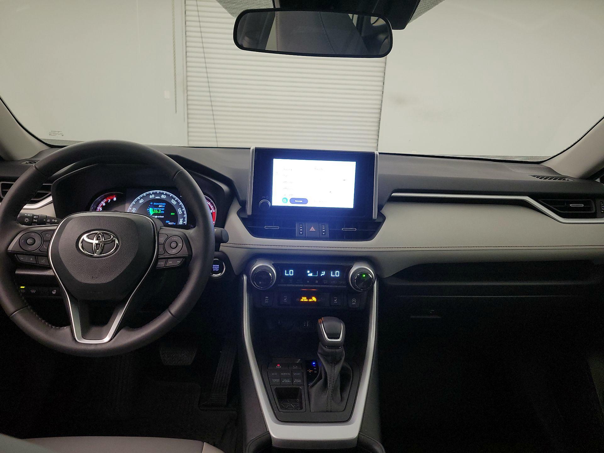 Thumbnail: 2025 Toyota RAV4 - 9