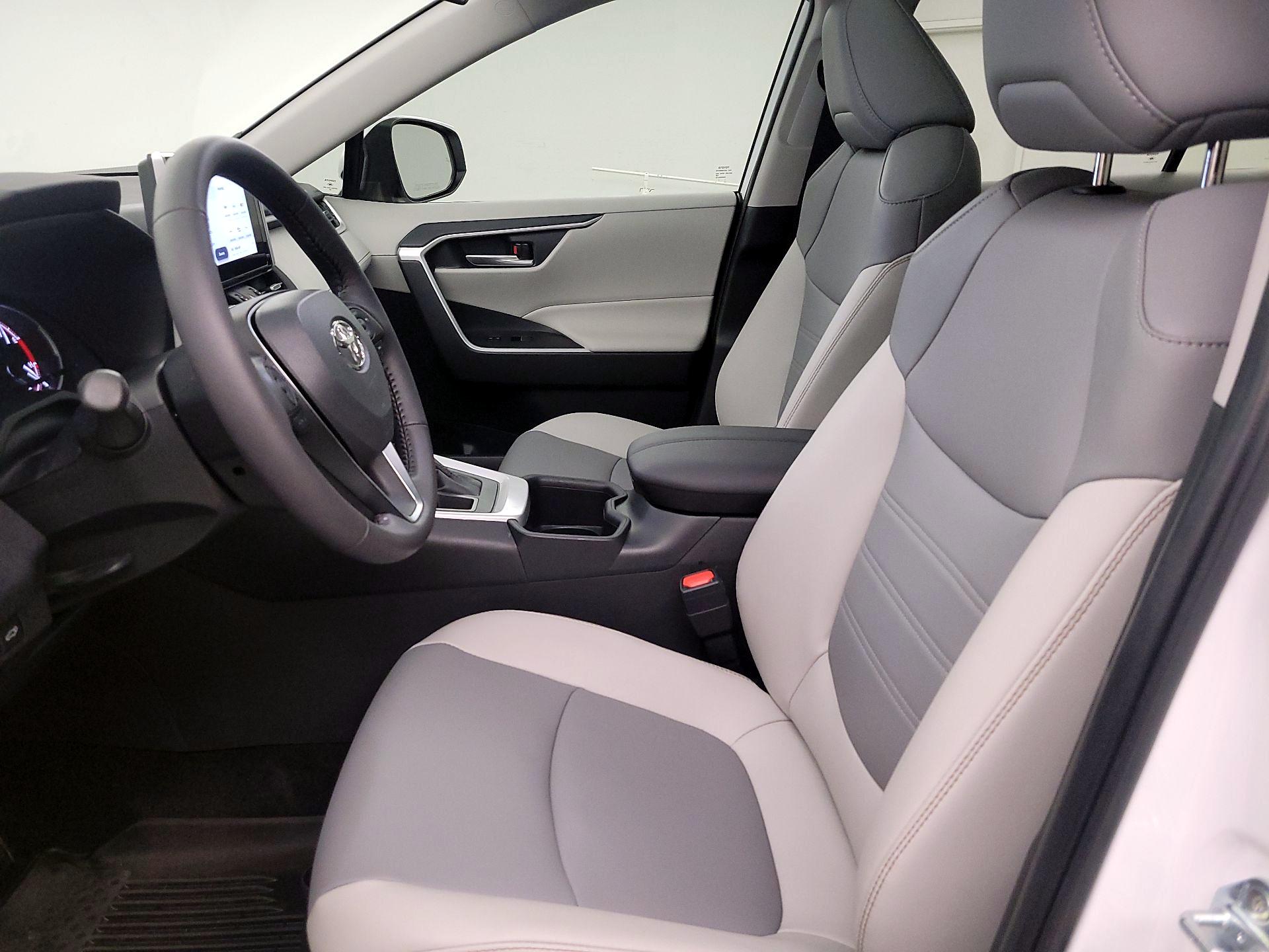 Thumbnail: 2025 Toyota RAV4 - 11