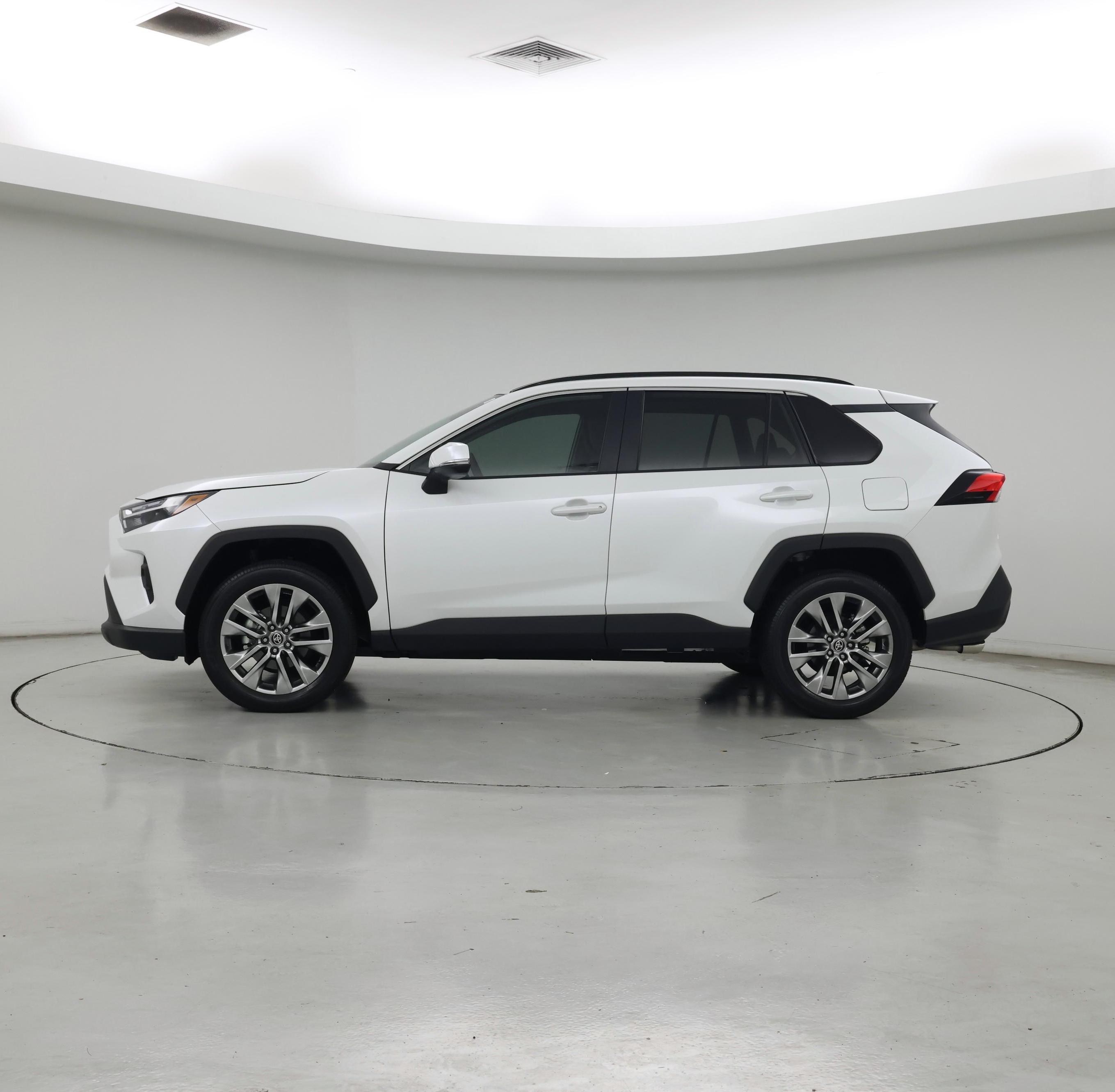 Thumbnail: 2025 Toyota RAV4 - 3