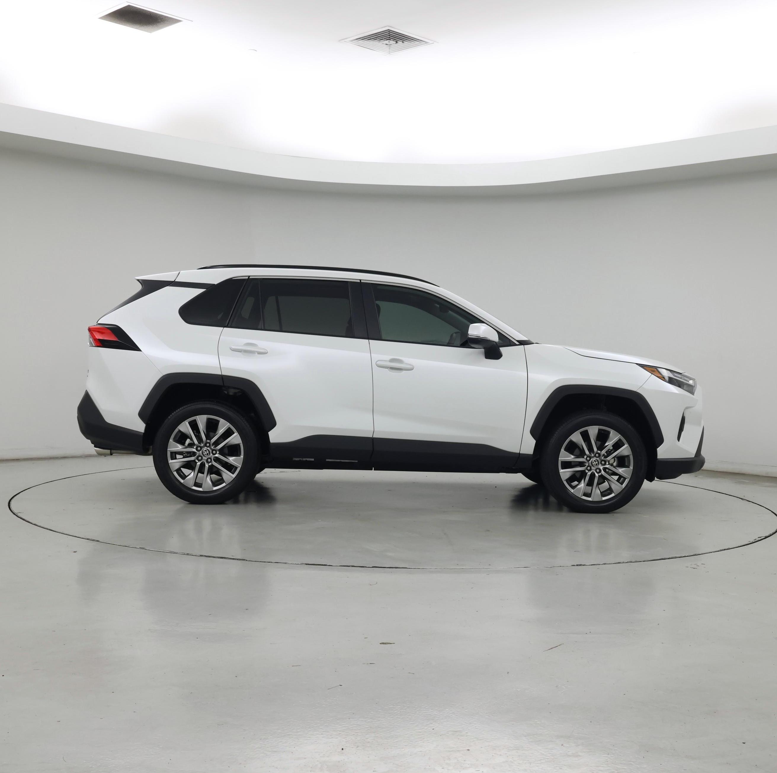 Thumbnail: 2025 Toyota RAV4 - 7