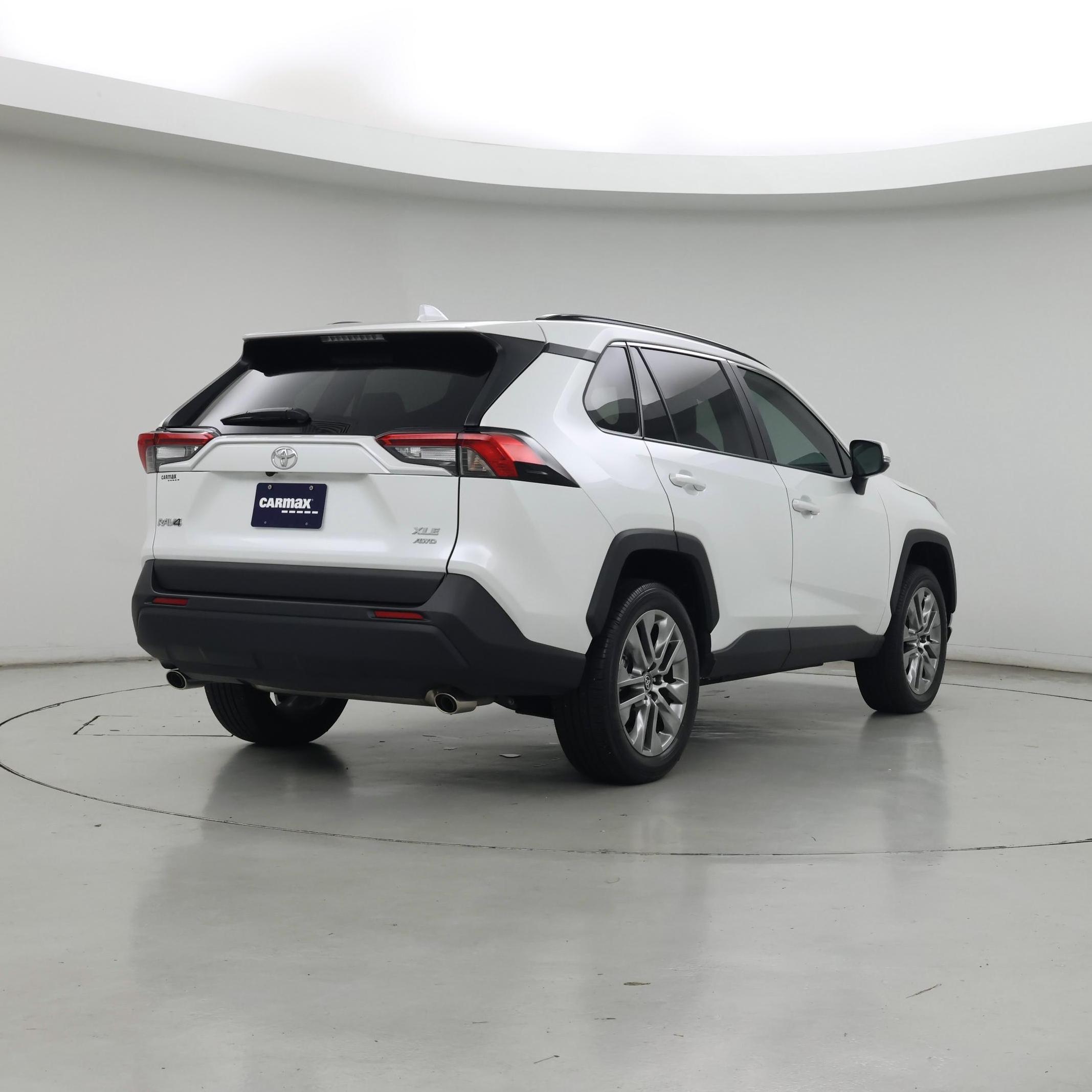 Thumbnail: 2025 Toyota RAV4 - 8