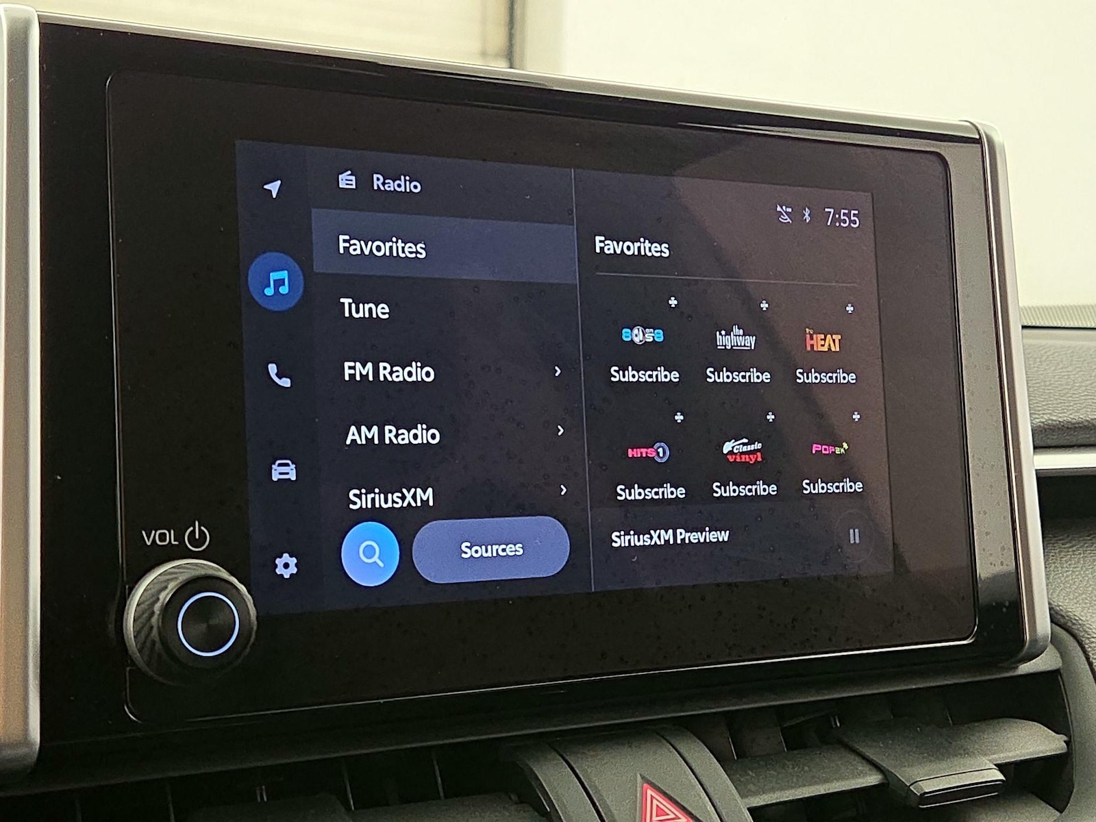 2023 Toyota RAV4 SE - Photo 16
