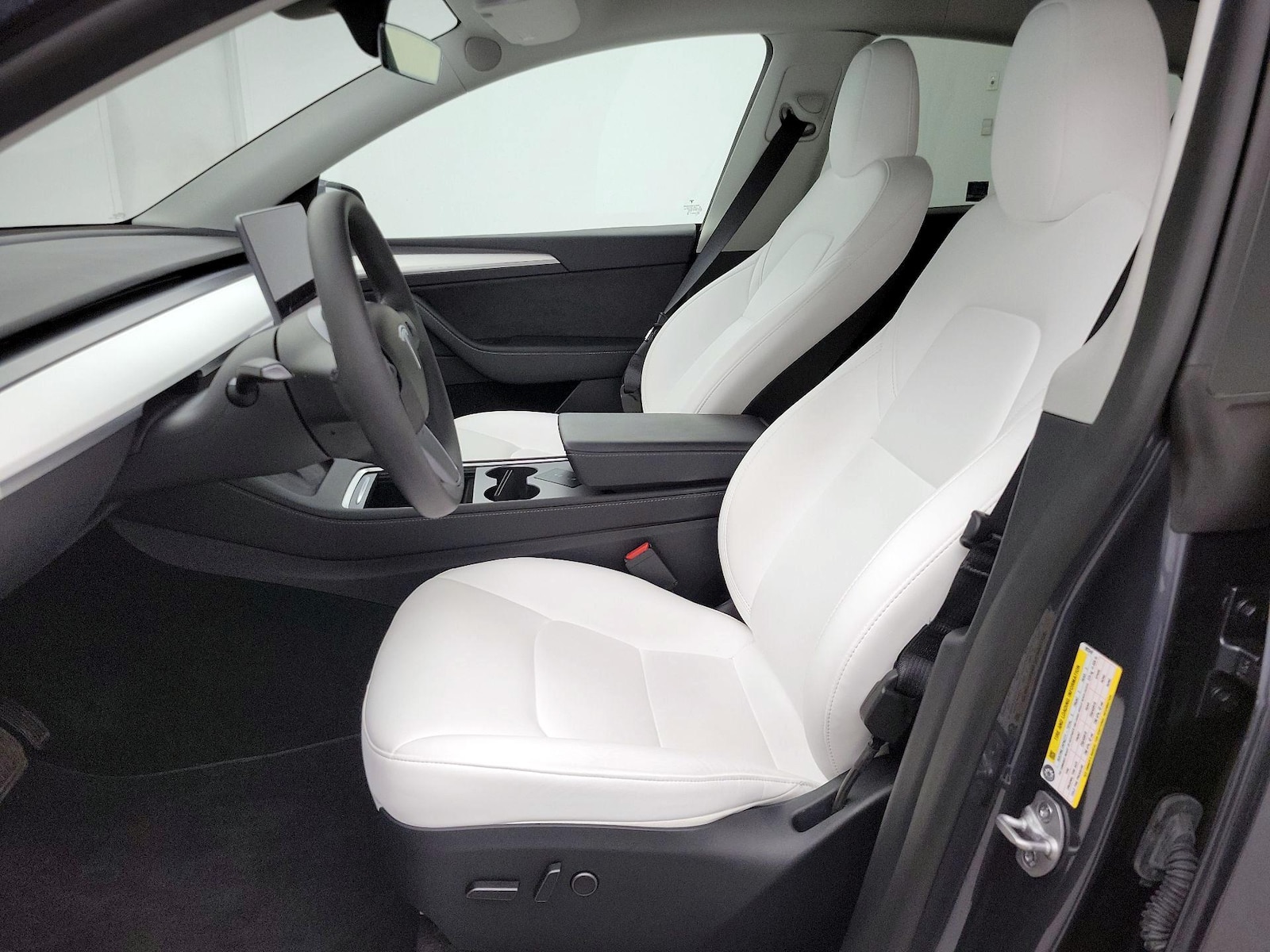 2023 Tesla Model Y Long Range - Photo 12