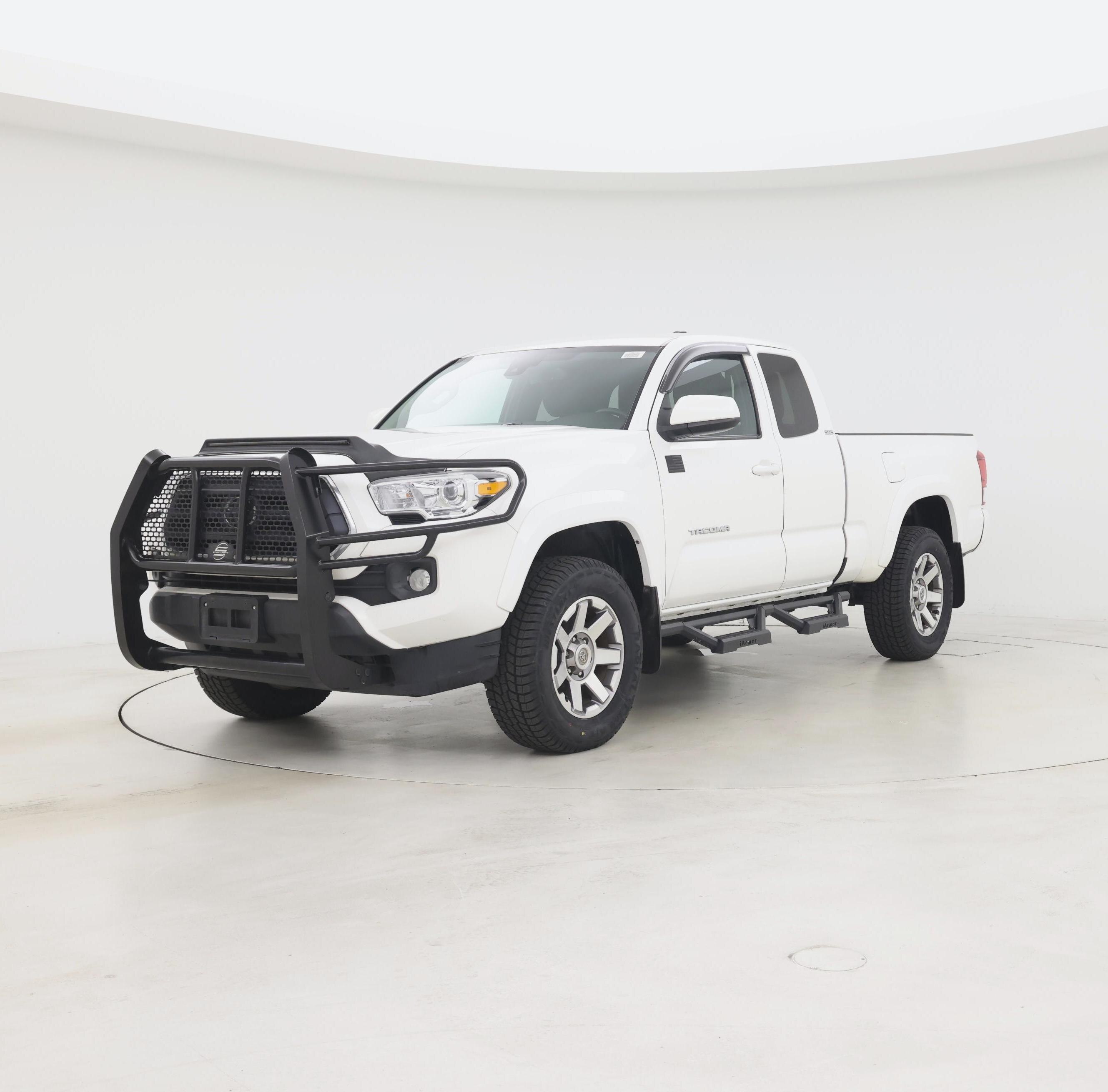 Thumbnail: 2022 Toyota Tacoma - 4