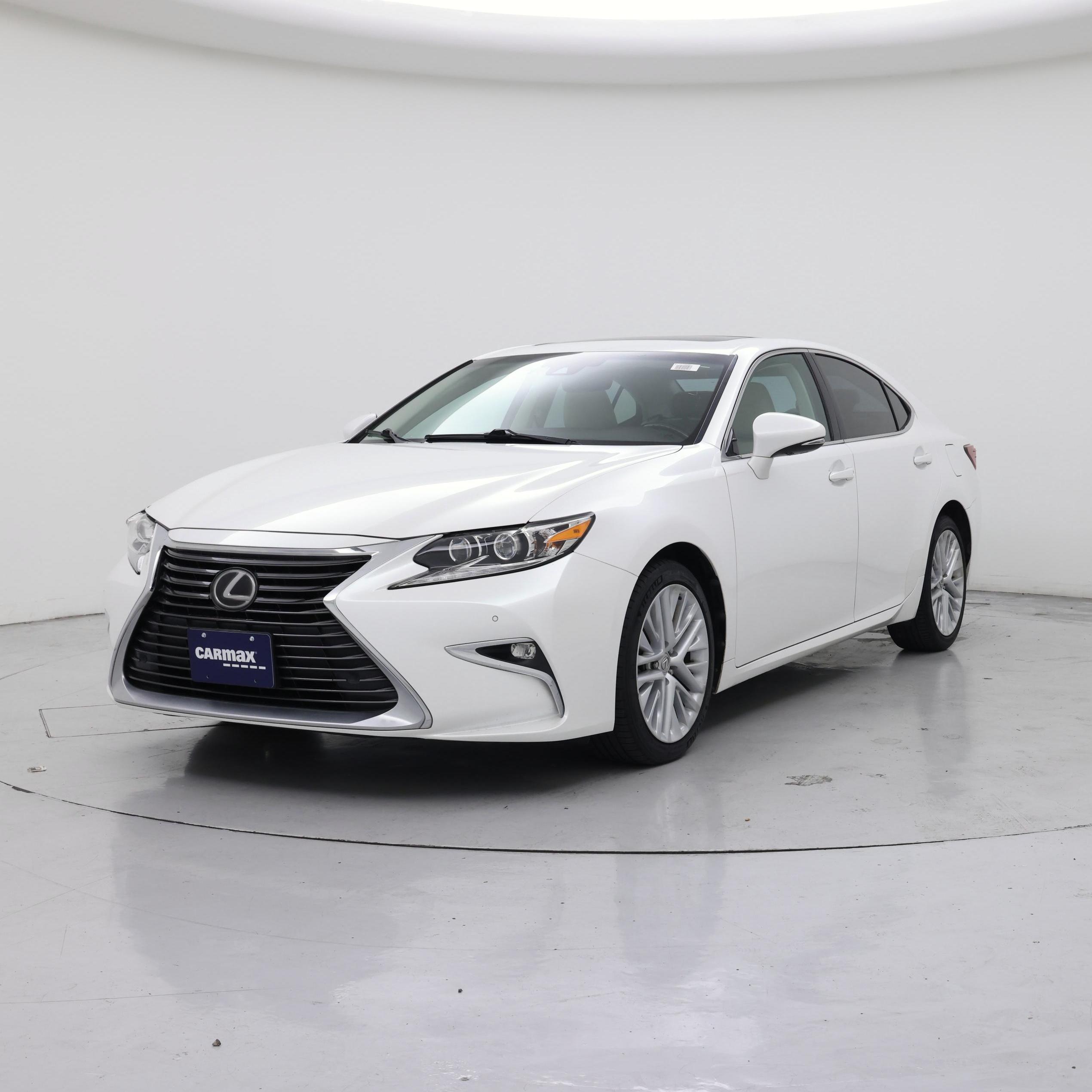 Thumbnail: 2017 Lexus ES - 4