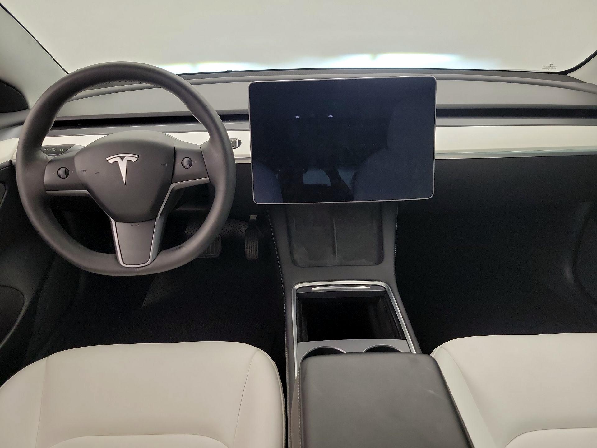 Thumbnail: 2021 Tesla Model 3 - 9