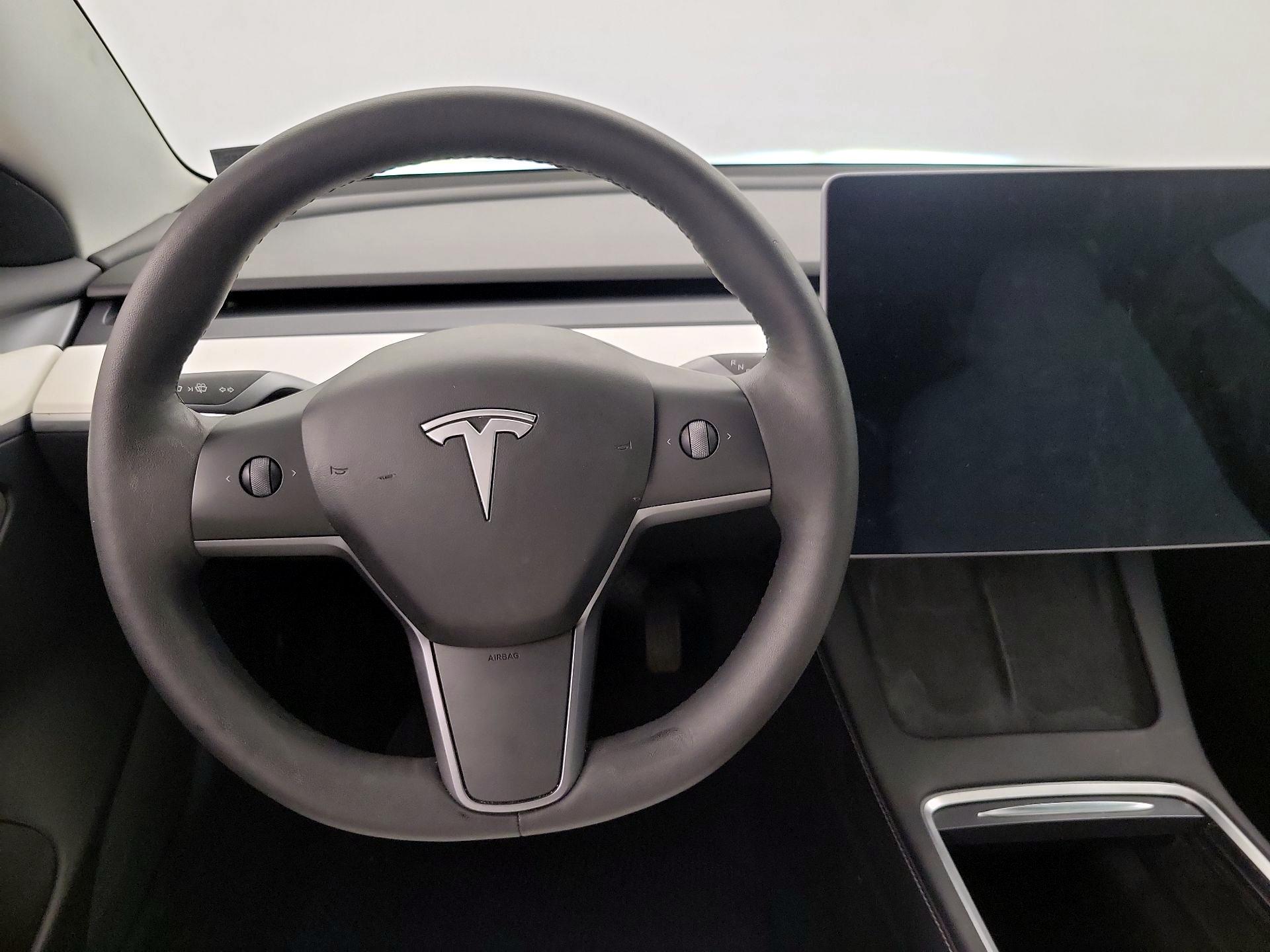 Thumbnail: 2021 Tesla Model 3 - 10