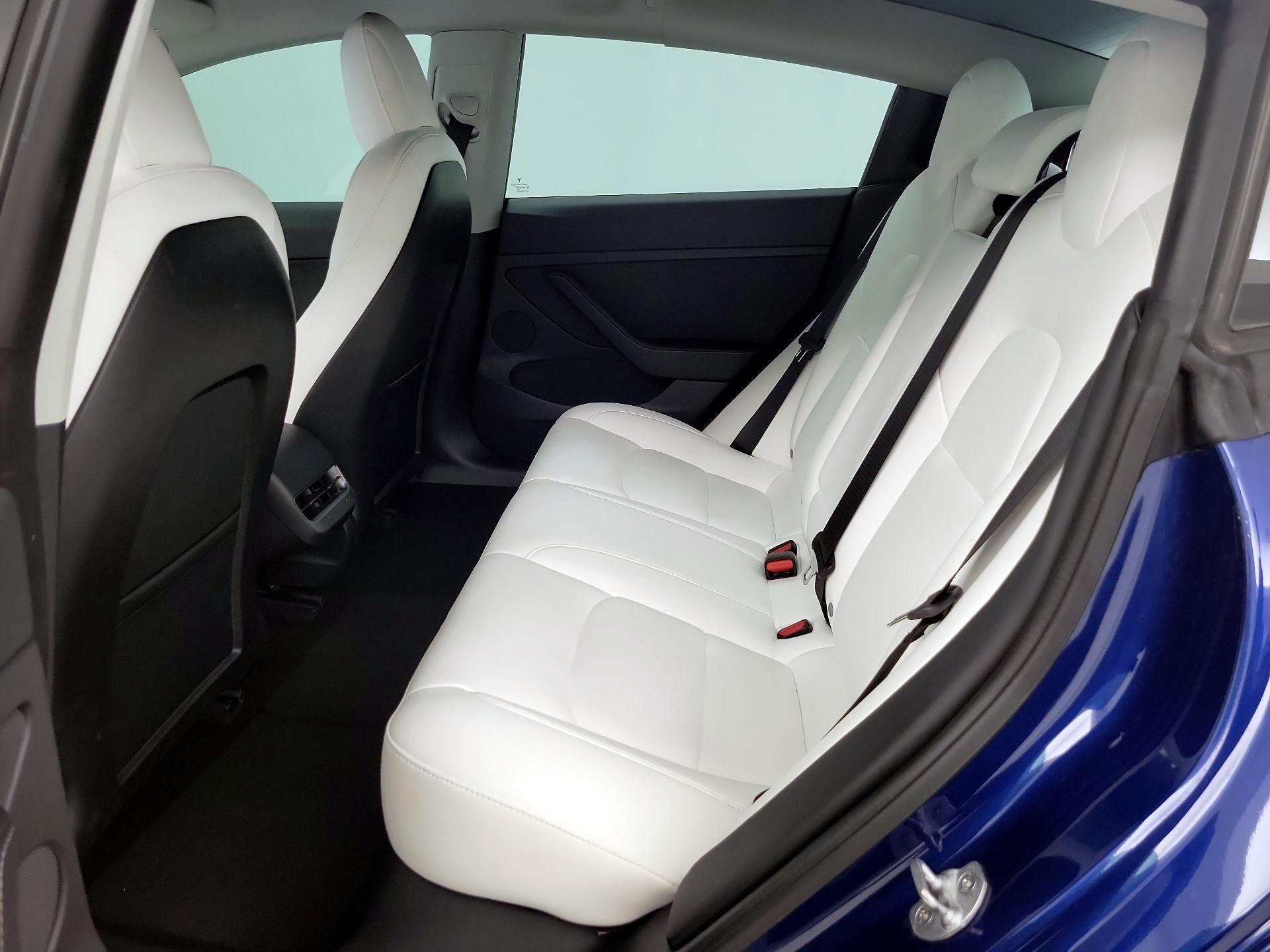 Thumbnail: 2021 Tesla Model 3 - 19