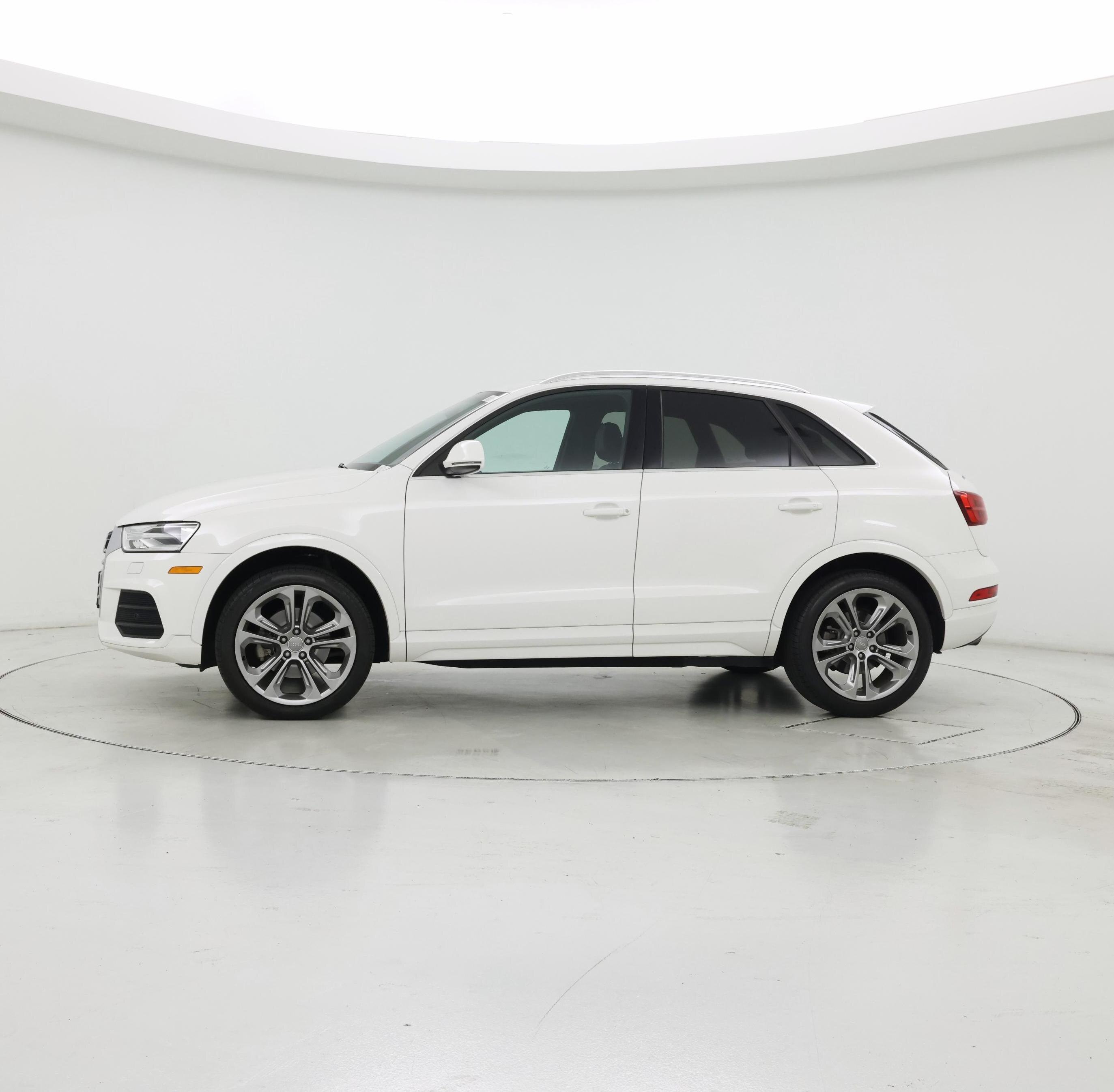 Thumbnail: 2017 Audi Q3 - 3