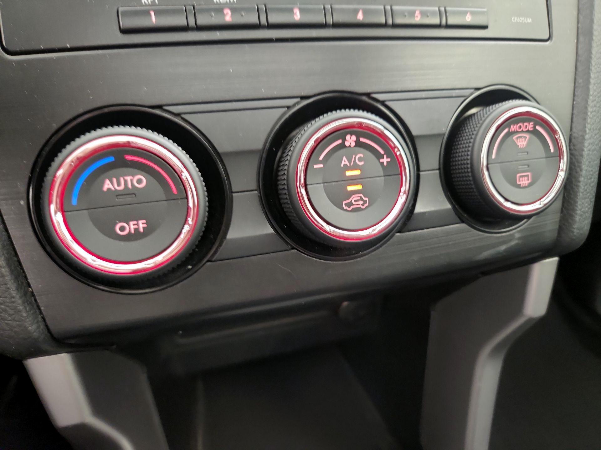 Thumbnail: 2015 Subaru Forester - 16