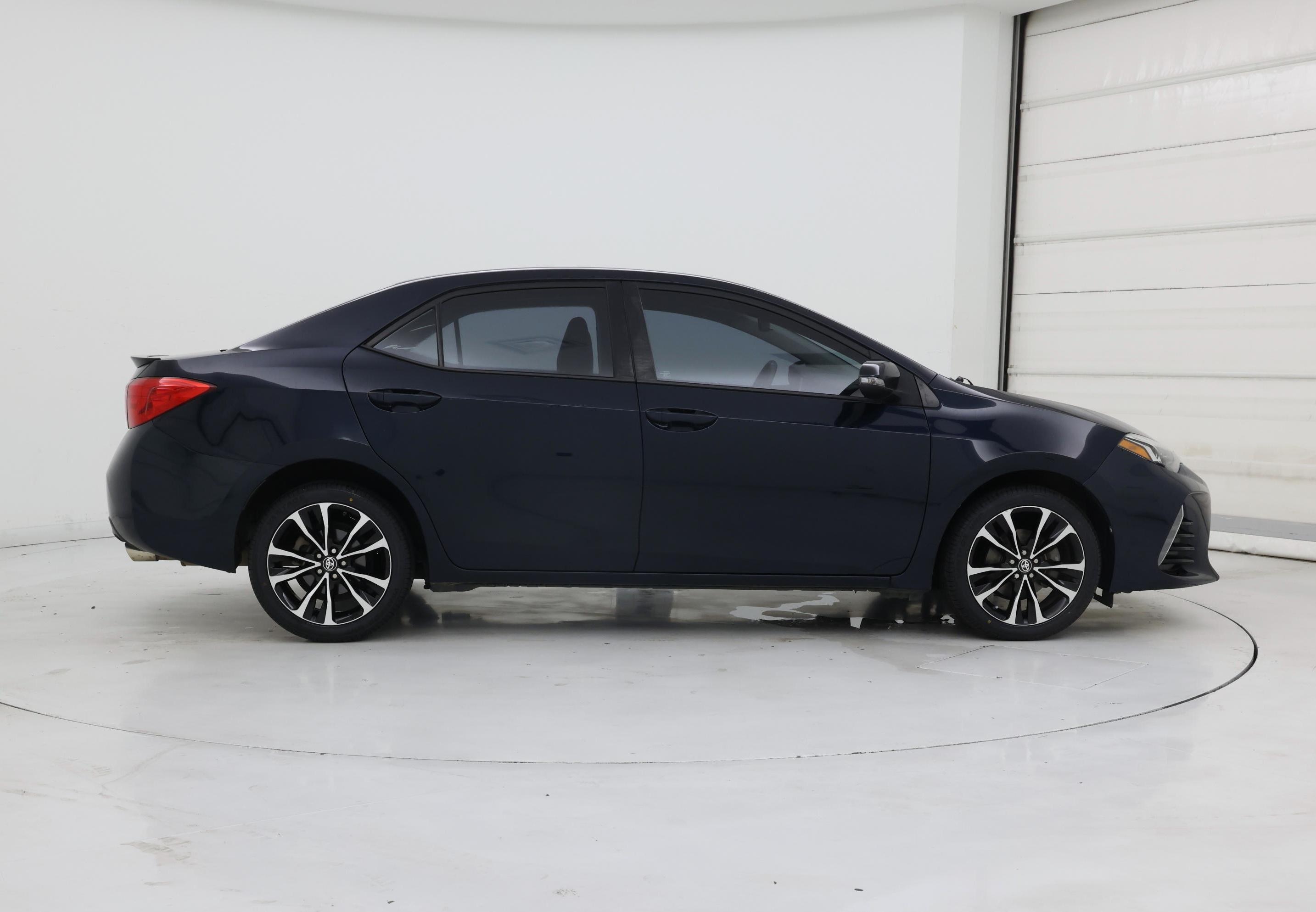 Thumbnail: 2017 Toyota Corolla - 7