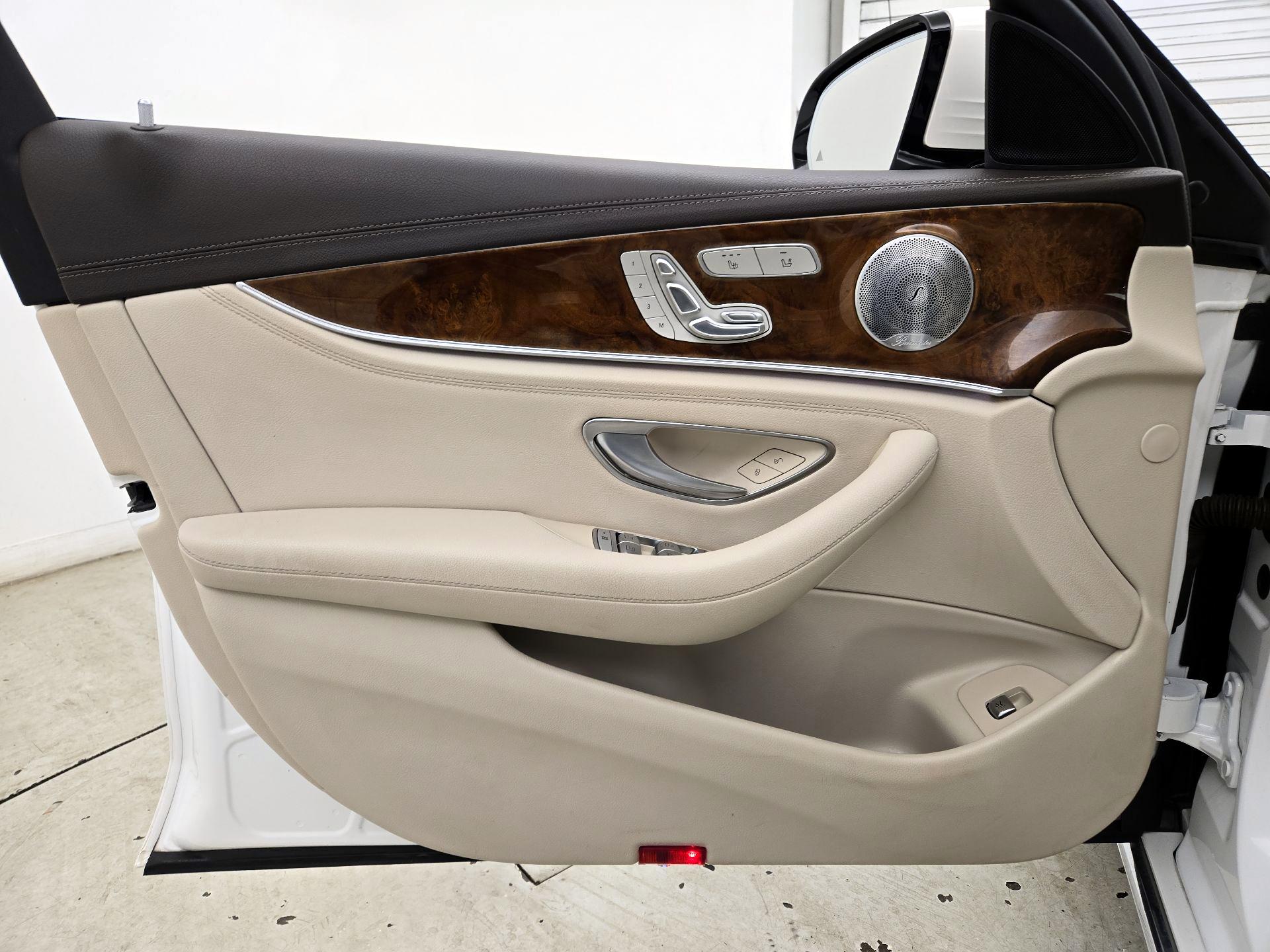 Thumbnail: 2017 Mercedes-Benz E-Class - 12