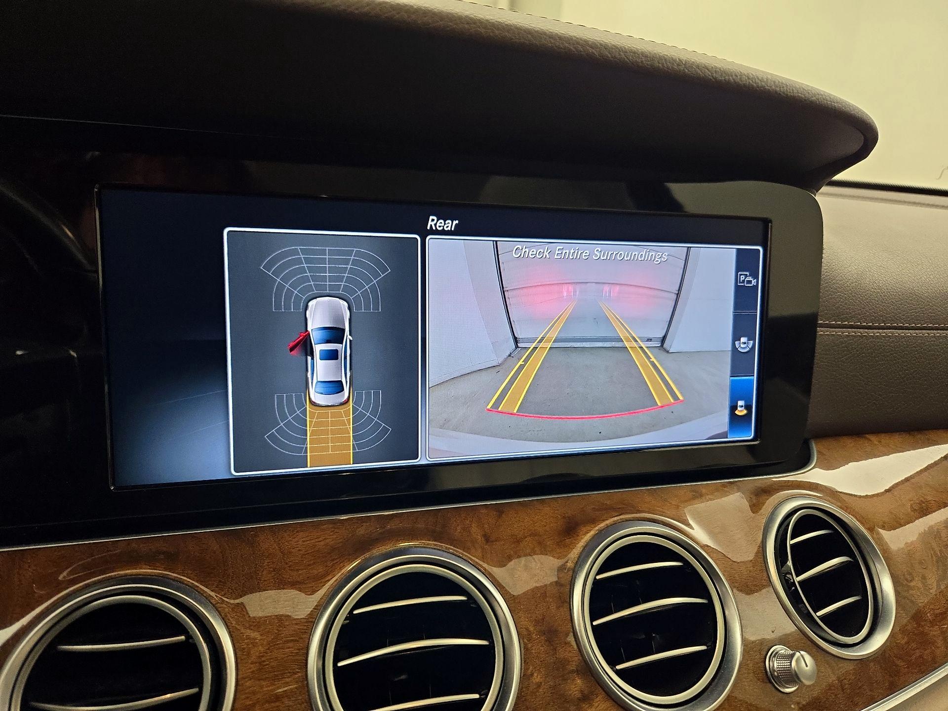Thumbnail: 2017 Mercedes-Benz E-Class - 15