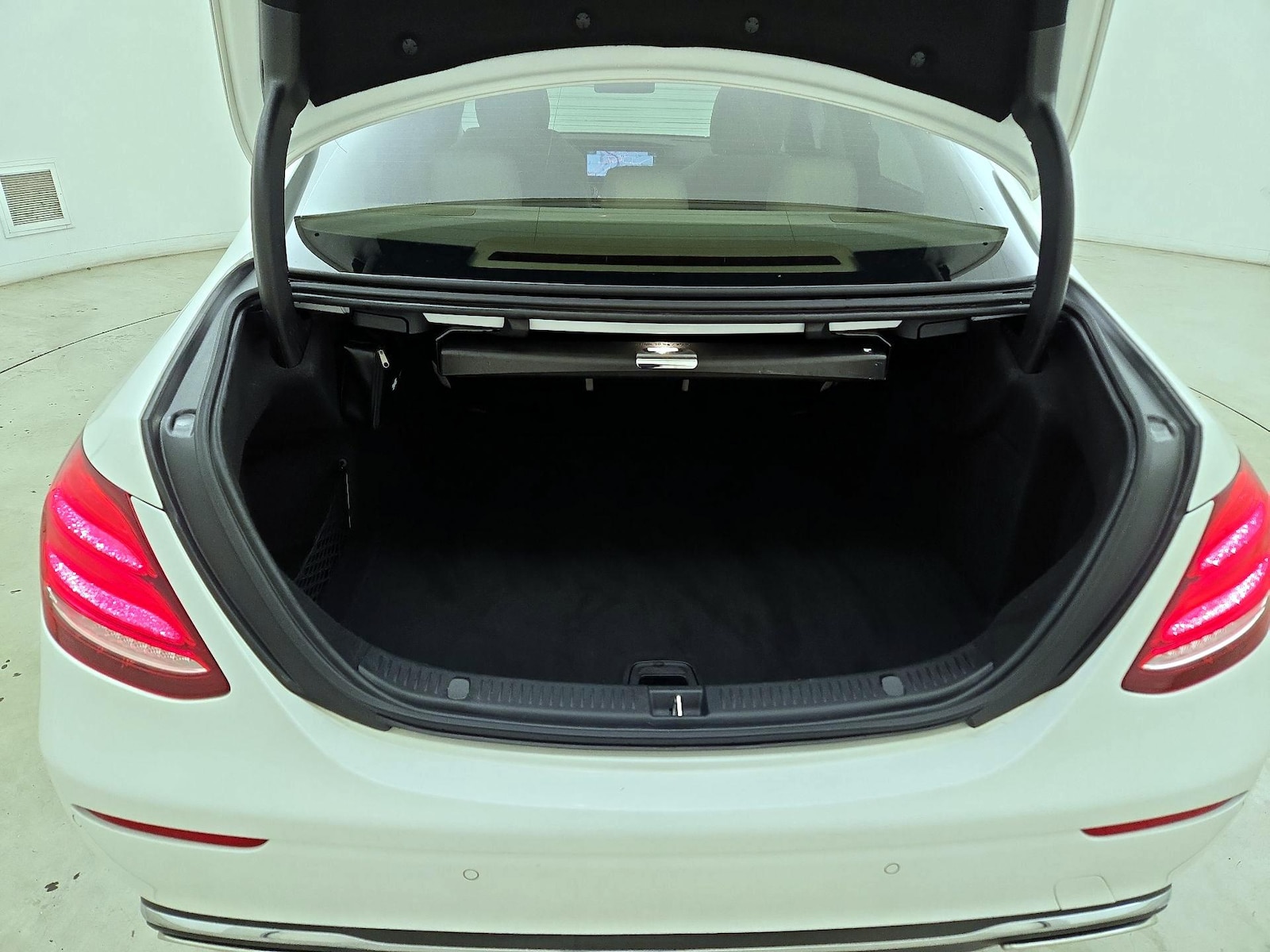 2017 Mercedes-Benz E-Class E300 - Photo 23