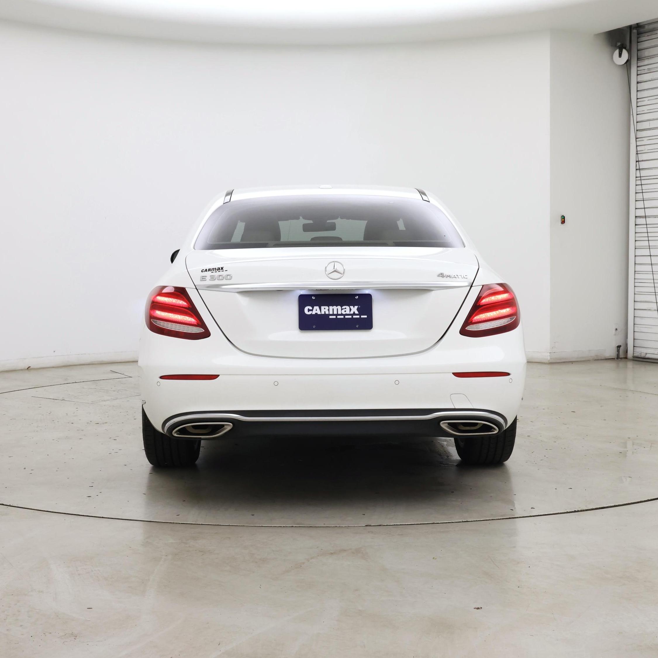 Thumbnail: 2017 Mercedes-Benz E-Class - 6