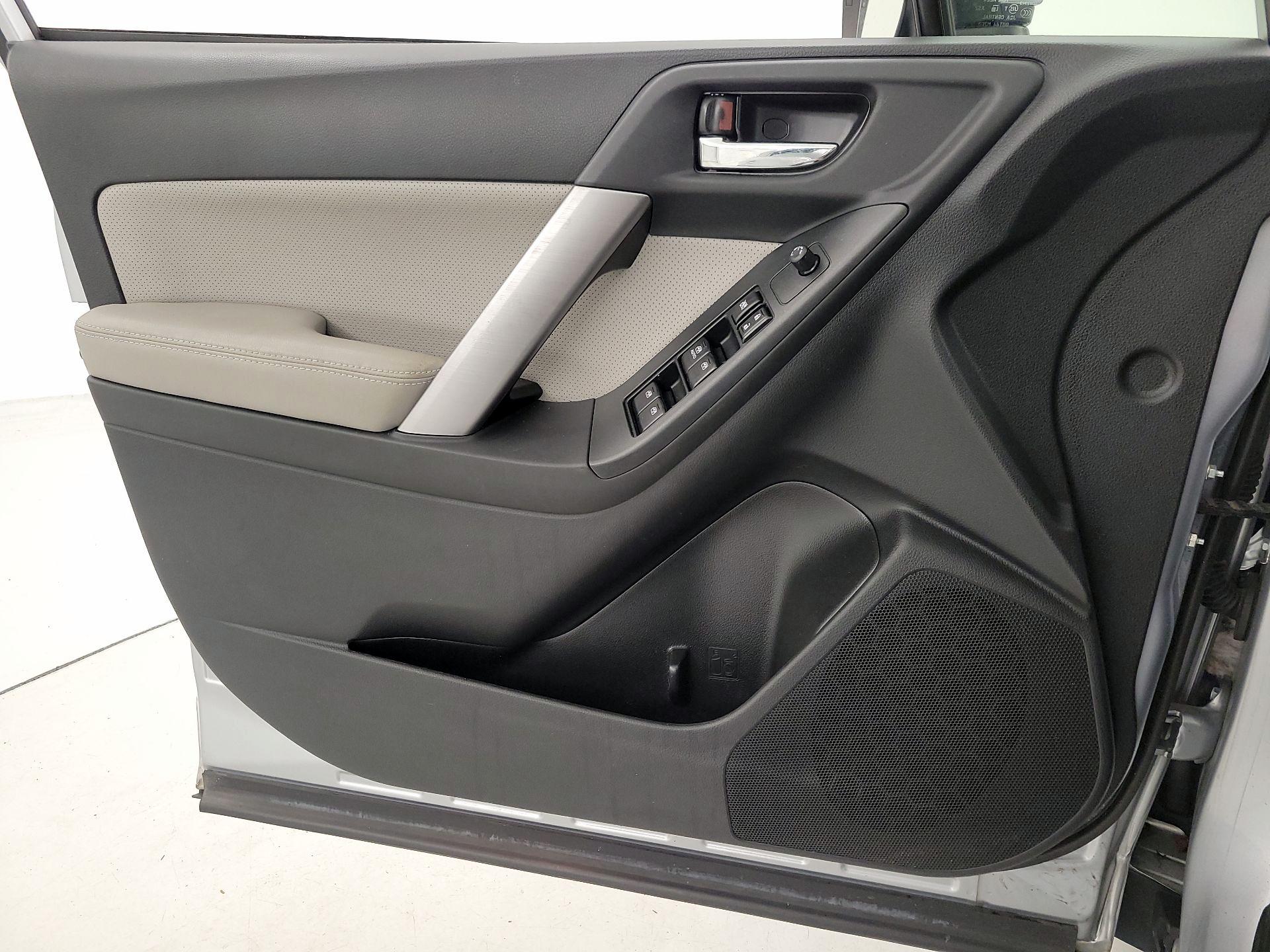 Thumbnail: 2015 Subaru Forester - 12