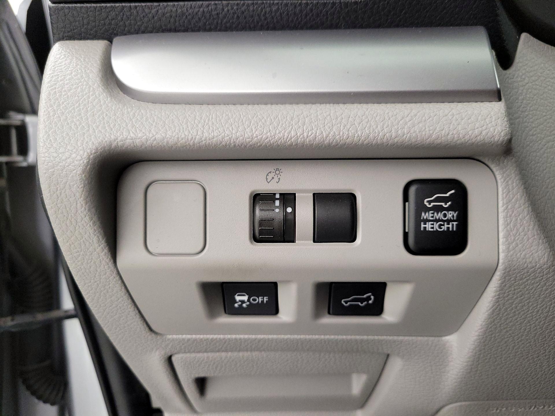 Thumbnail: 2015 Subaru Forester - 13