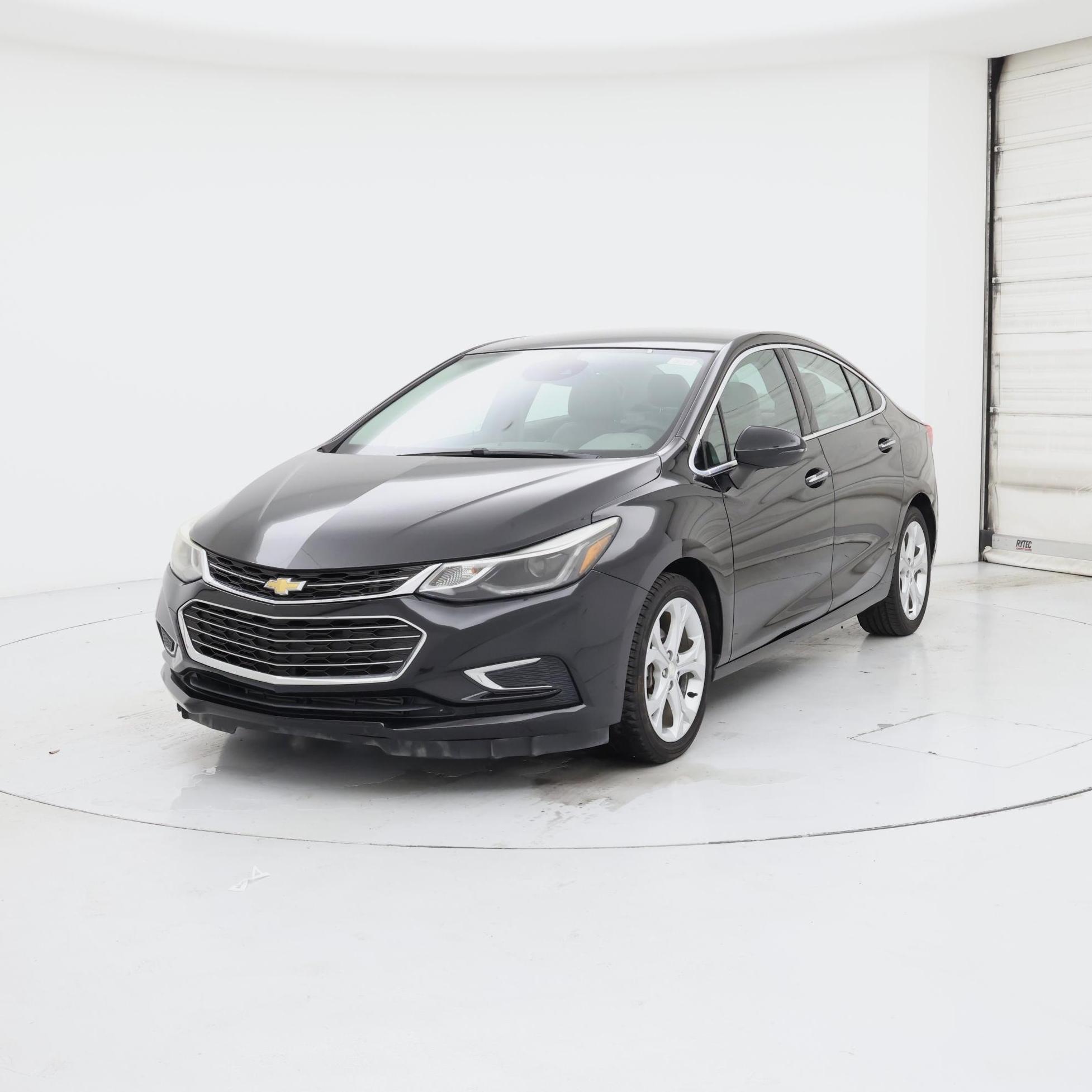 Thumbnail: 2017 Chevrolet Cruze - 4