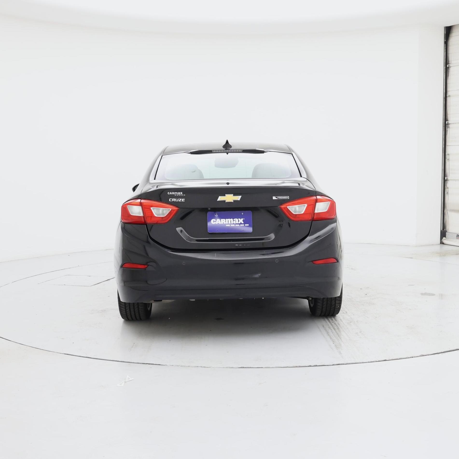 Thumbnail: 2017 Chevrolet Cruze - 6