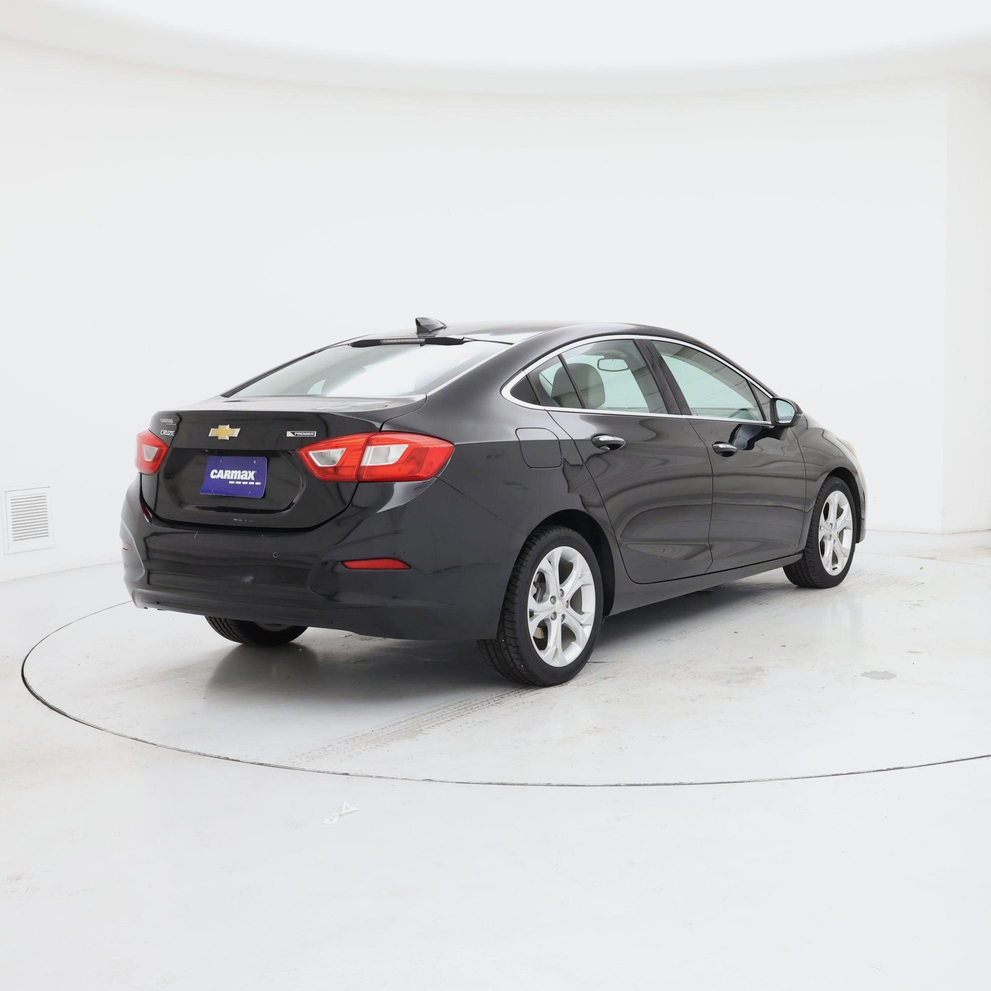 Thumbnail: 2017 Chevrolet Cruze - 8