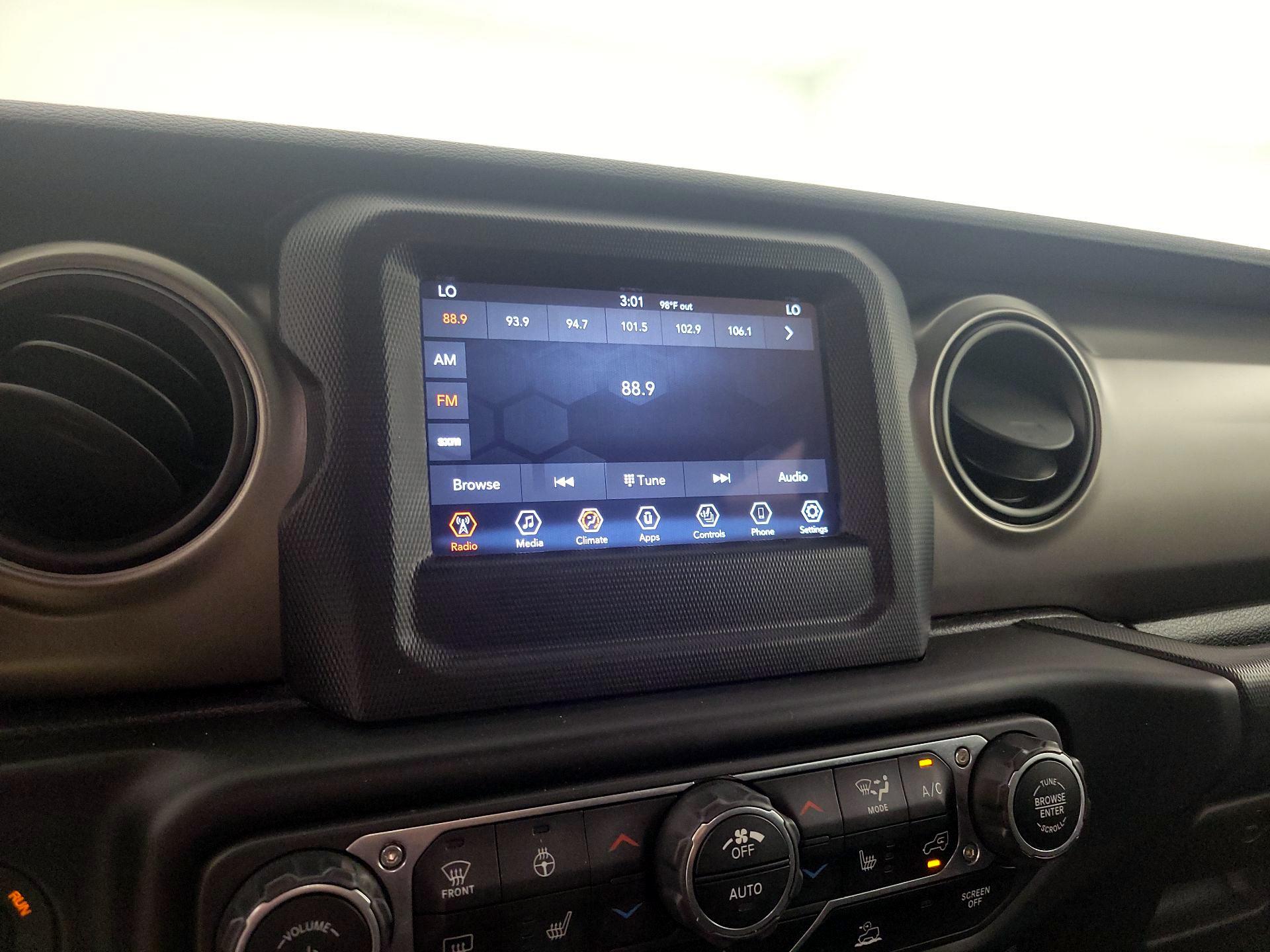 Thumbnail: 2021 Jeep Wrangler - 15